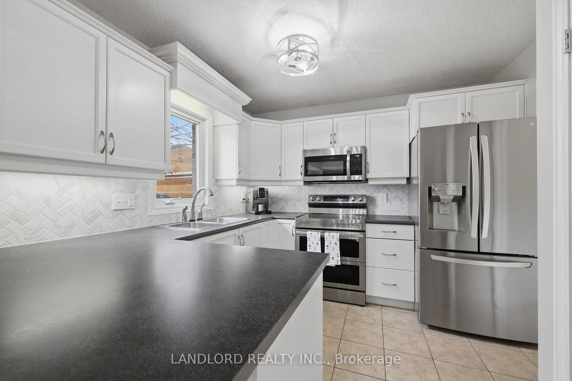 Photo 13 of 16 Windemere Place, St. Thomas — HOMEH