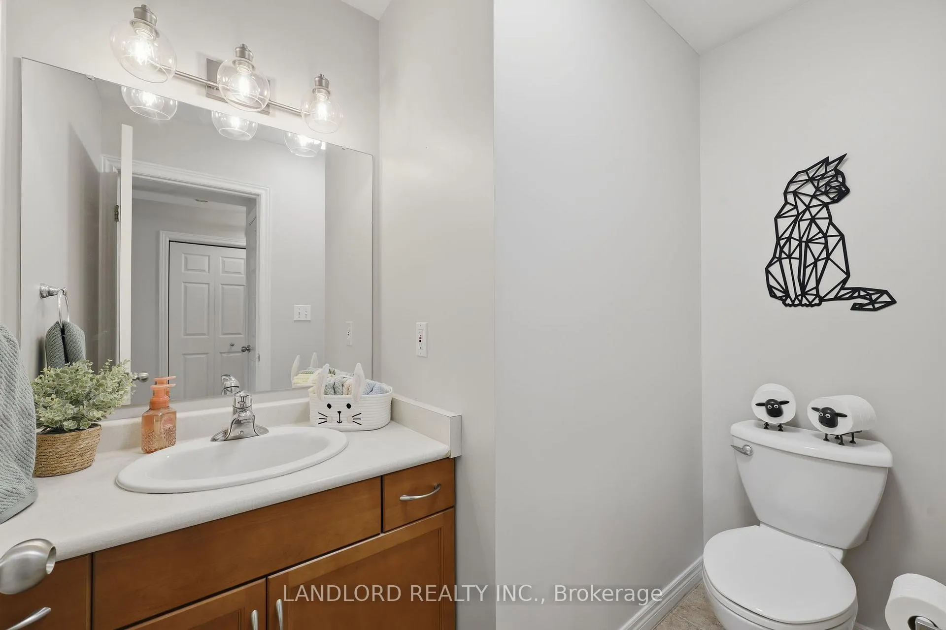 Photo 17 of 16 Windemere Place, St. Thomas — HOMEH