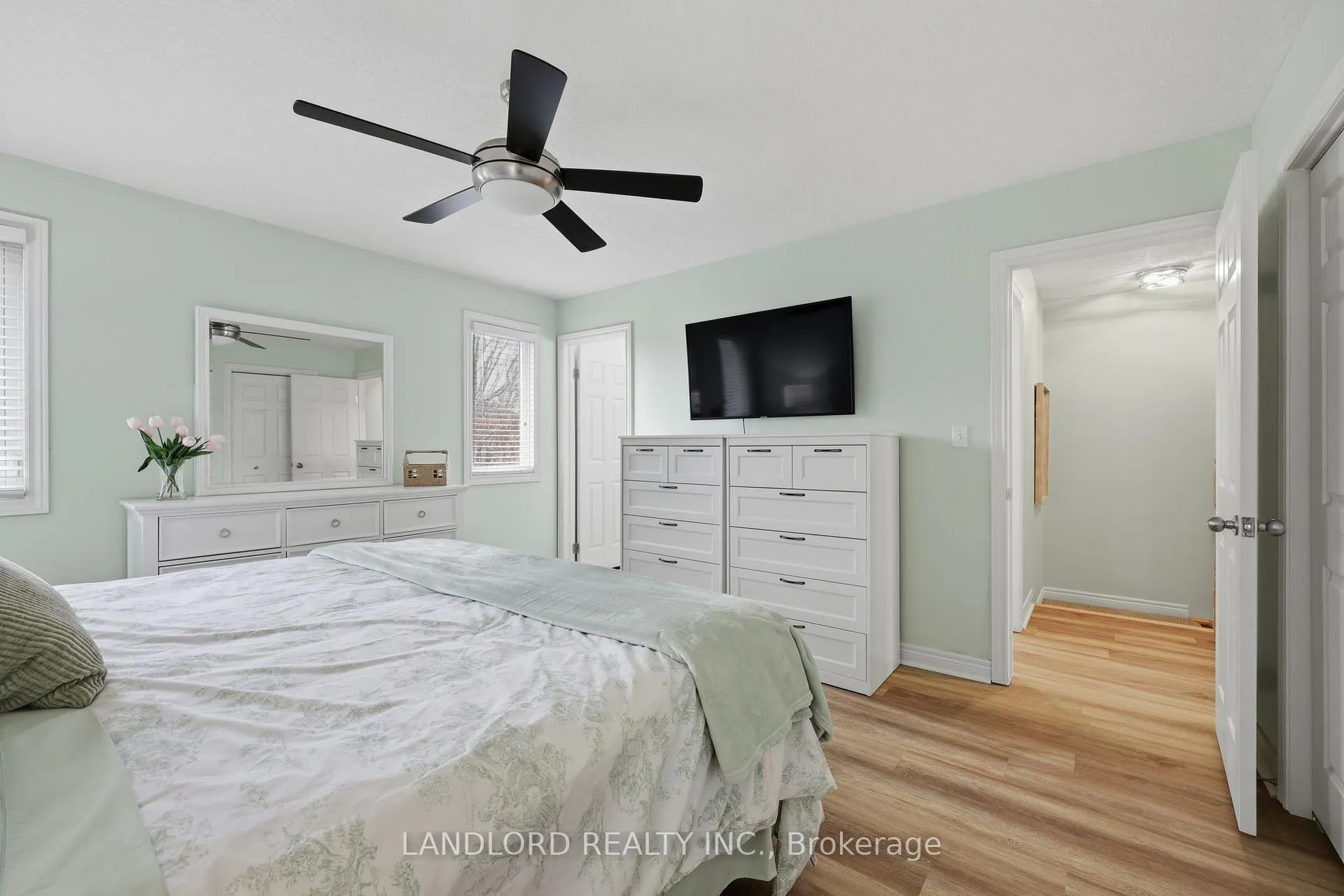 Photo 21 of 16 Windemere Place, St. Thomas — HOMEH