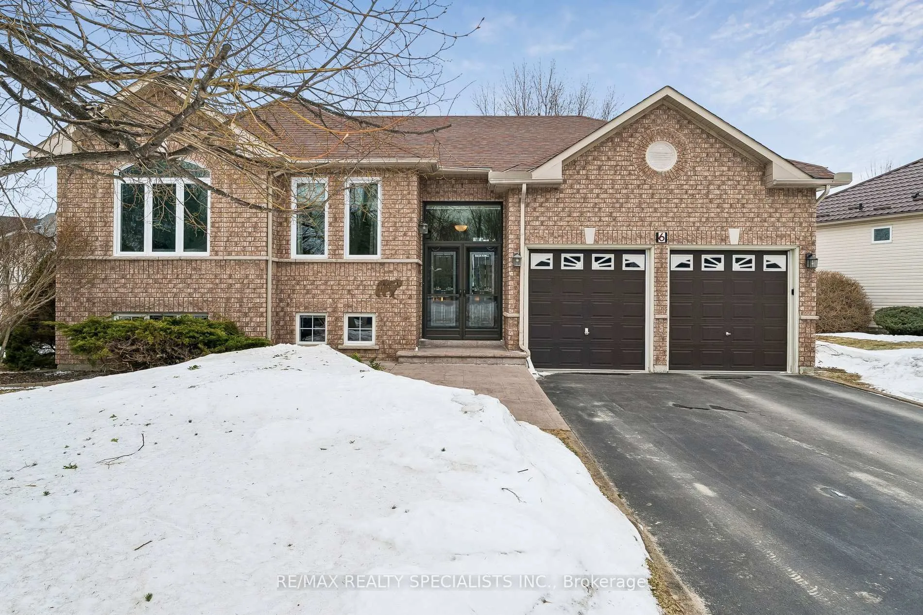 Photo 2 of 6 Silversands Crescent, Wasaga Beach — HOMEH
