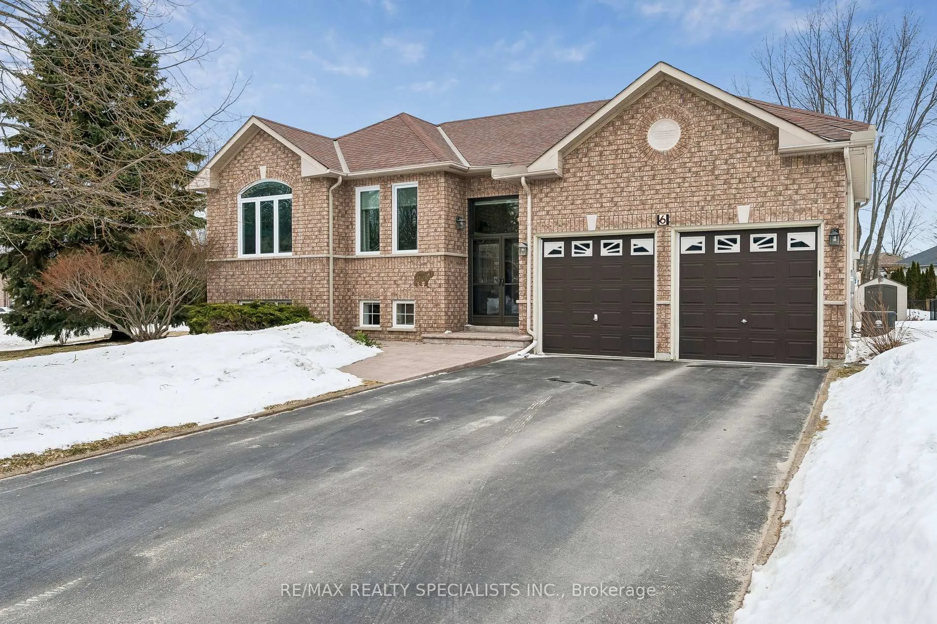 Photo 3 of 6 Silversands Crescent, Wasaga Beach — HOMEH