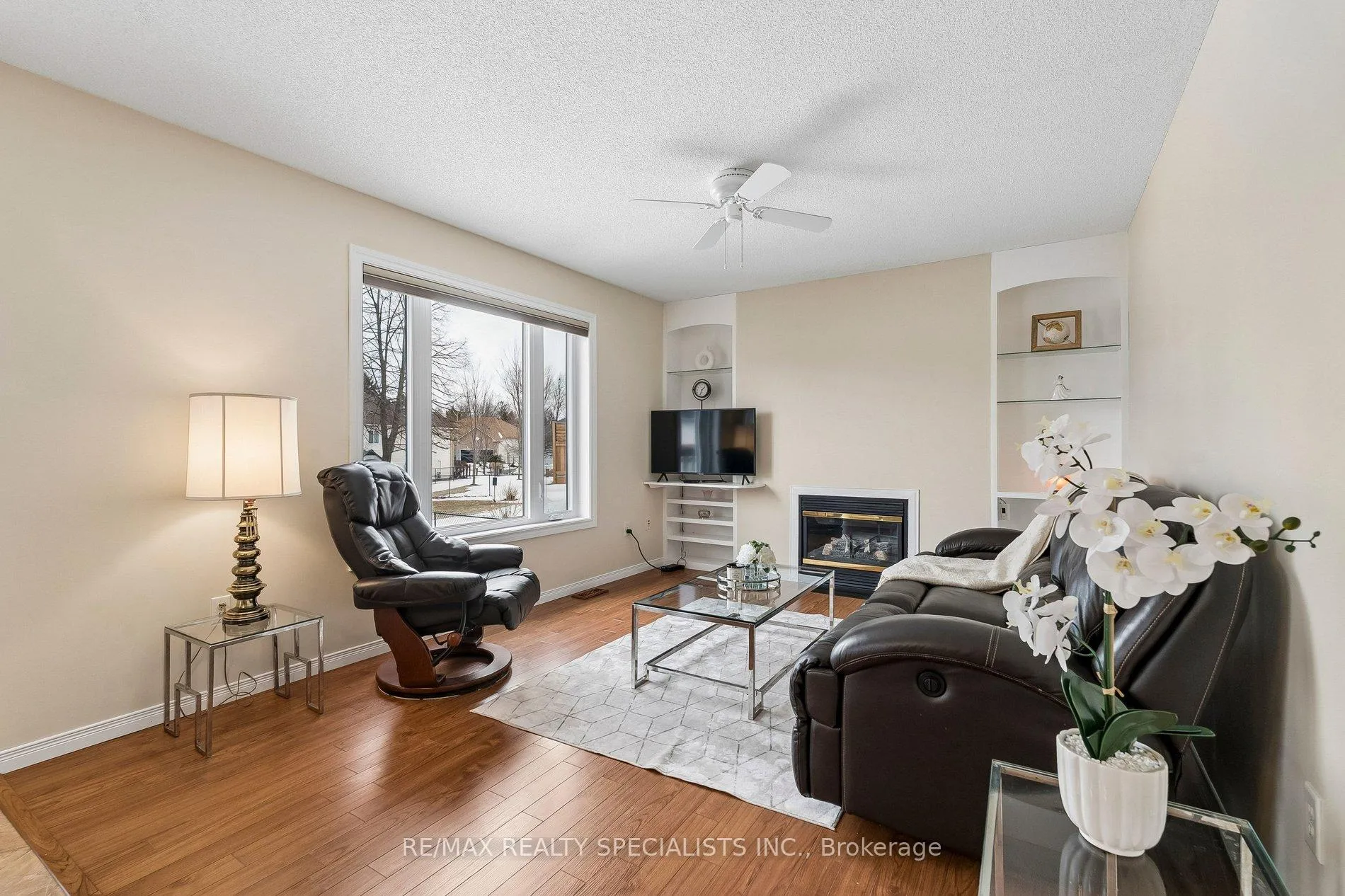 Photo 7 of 6 Silversands Crescent, Wasaga Beach — HOMEH