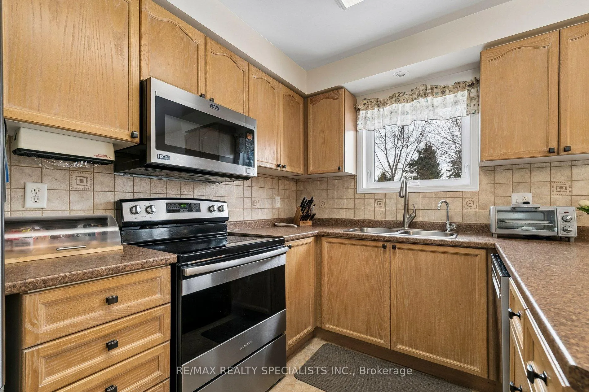 Photo 14 of 6 Silversands Crescent, Wasaga Beach — HOMEH