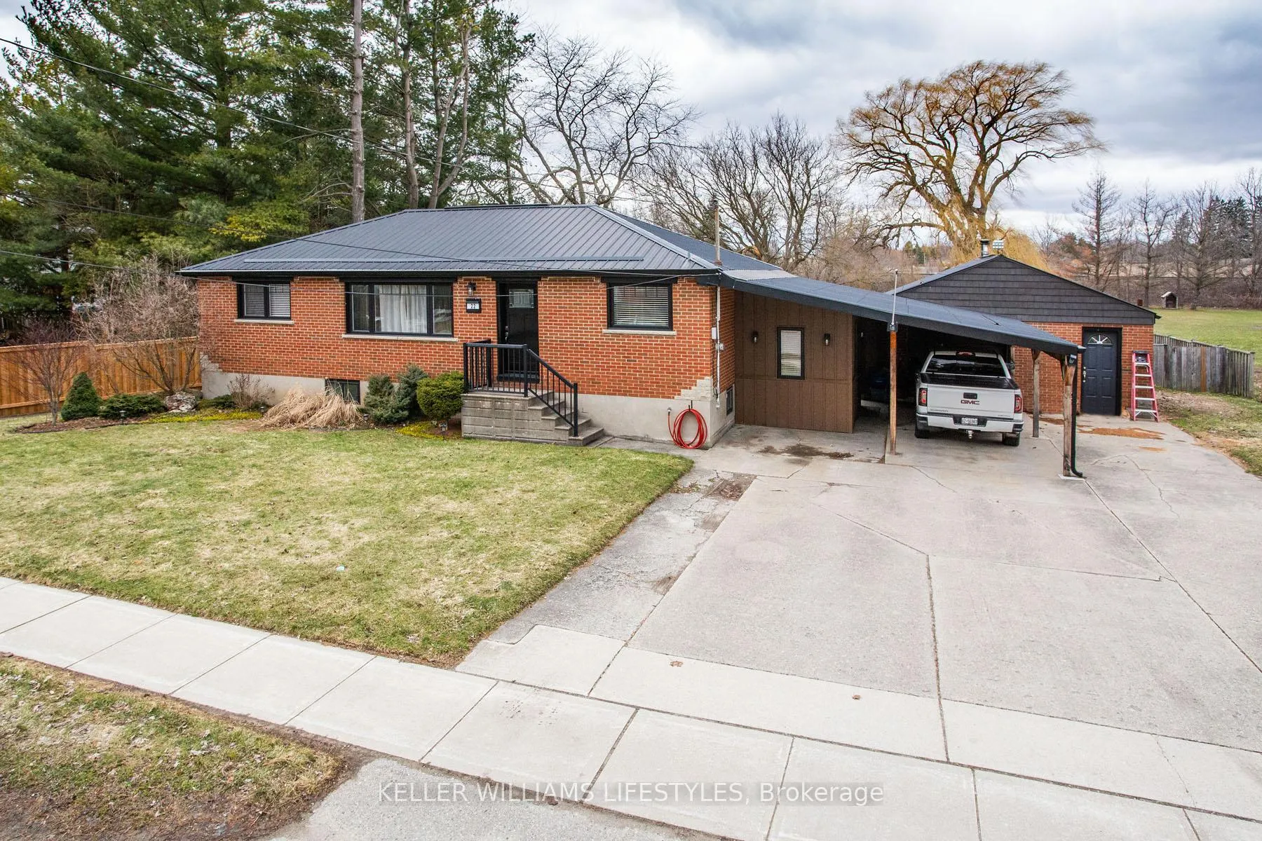 Photo 1 of 22 Charles Street, Thames Centre, Dorchester — HOMEH