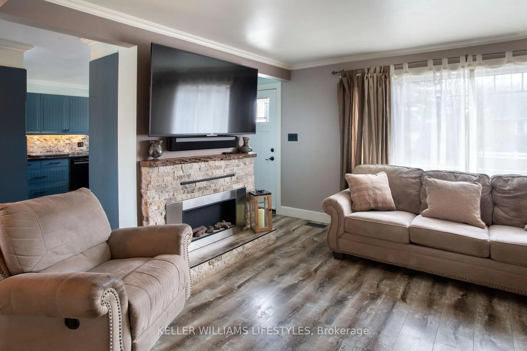 Photo 2 of 22 Charles Street, Thames Centre, Dorchester — HOMEH