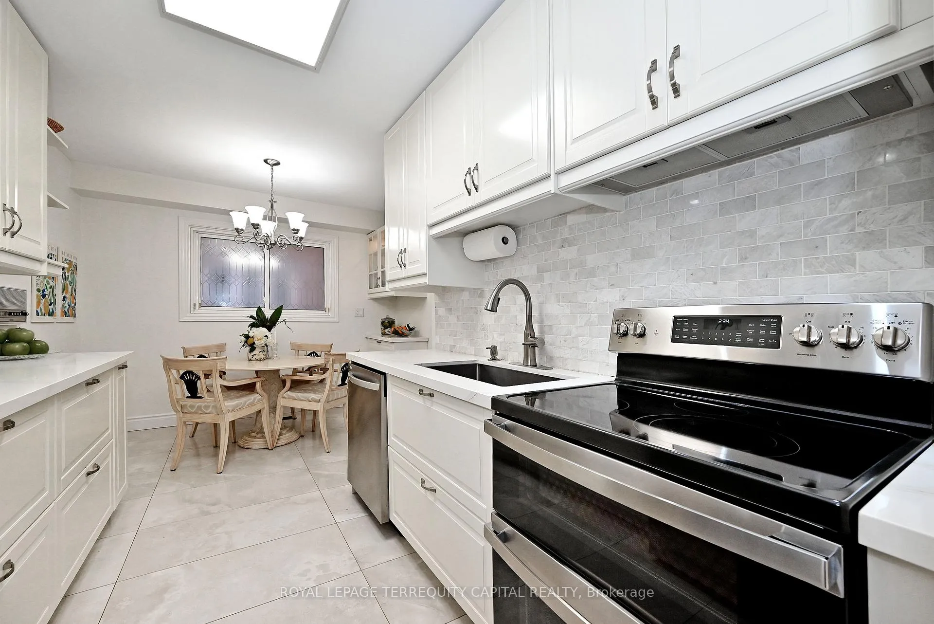 Photo 10 of 69 Wade Gate, Vaughan, Brownridge — HOMEH