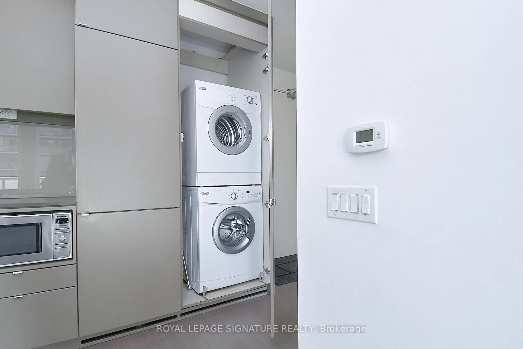 Photo 5 of Unit 2007, 101 Peter Street, Toronto, Waterfront Communities — HOMEH