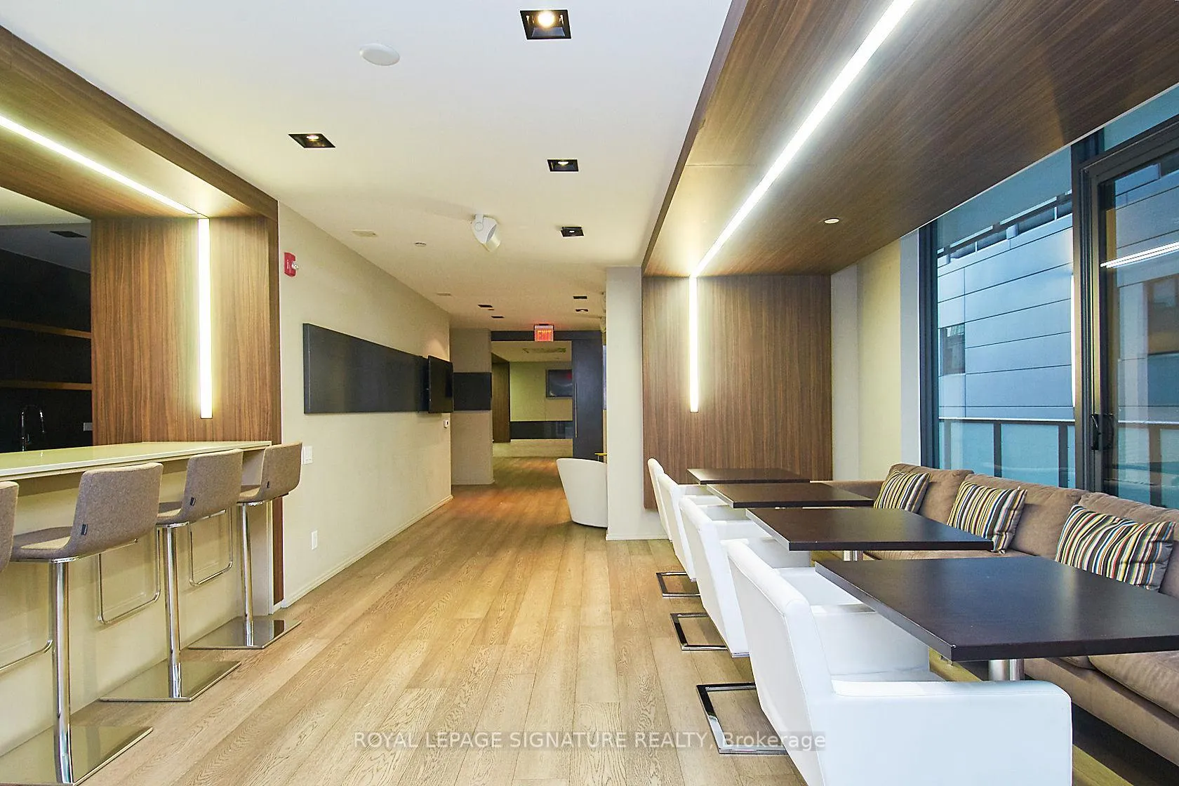 Photo 18 of Unit 2007, 101 Peter Street, Toronto, Waterfront Communities — HOMEH