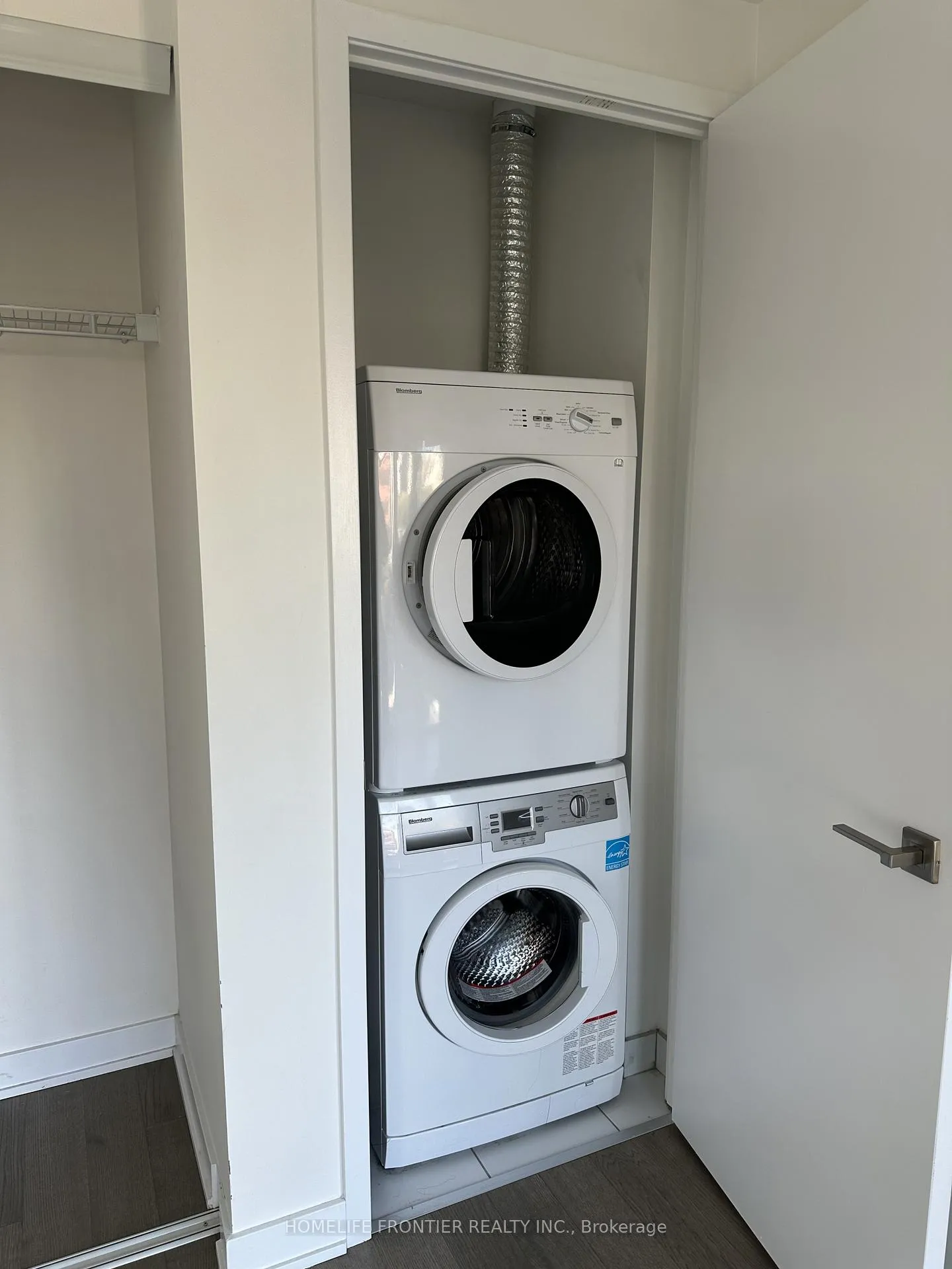 Photo 9 of Unit 907, 17 Dundonald Street, Toronto, Church-Yonge Corridor — HOMEH