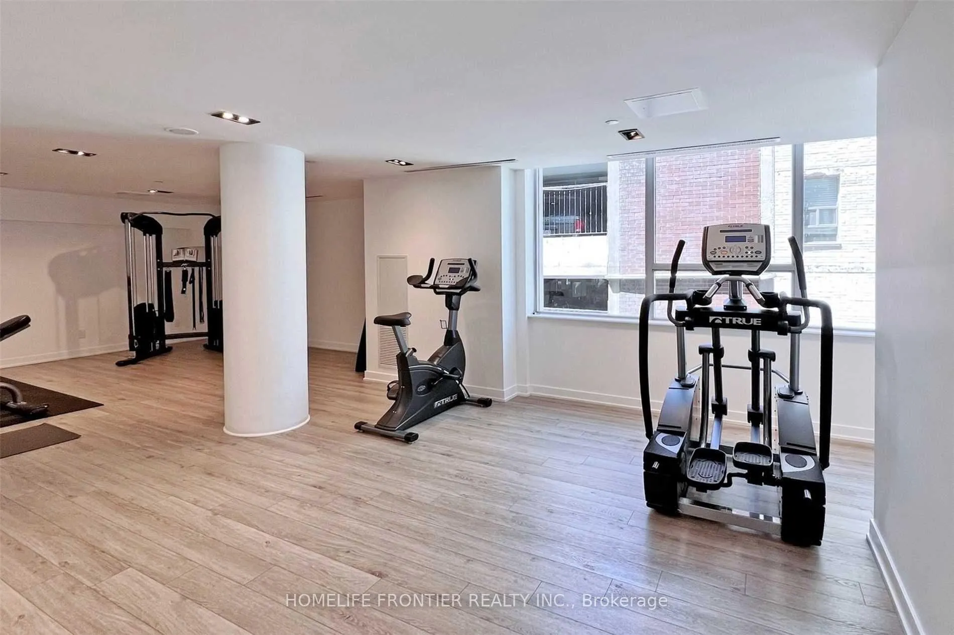 Photo 11 of Unit 907, 17 Dundonald Street, Toronto, Church-Yonge Corridor — HOMEH