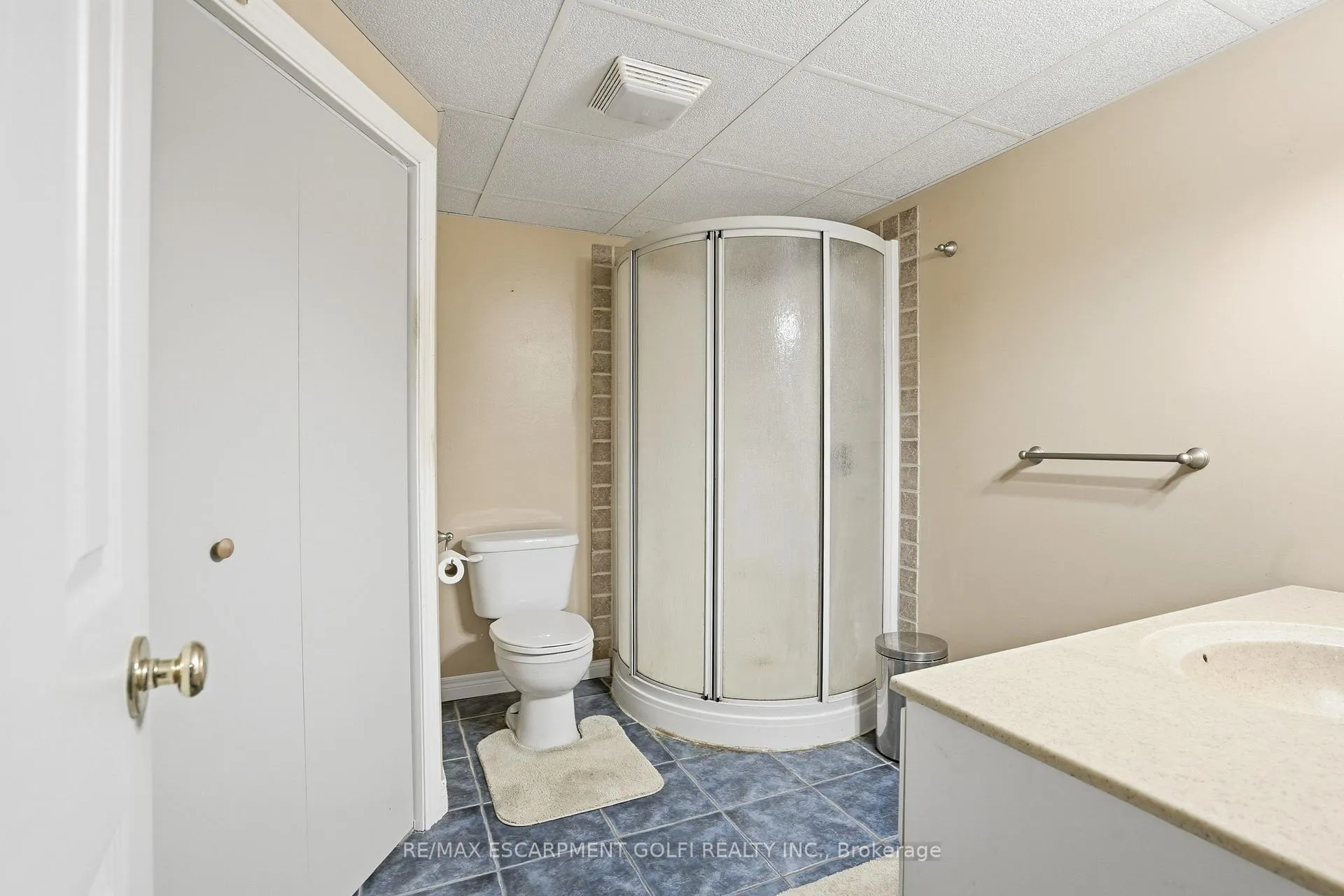 Photo 27 of 651 Niagara Street, St. Catharines, Vine/Linwell — HOMEH