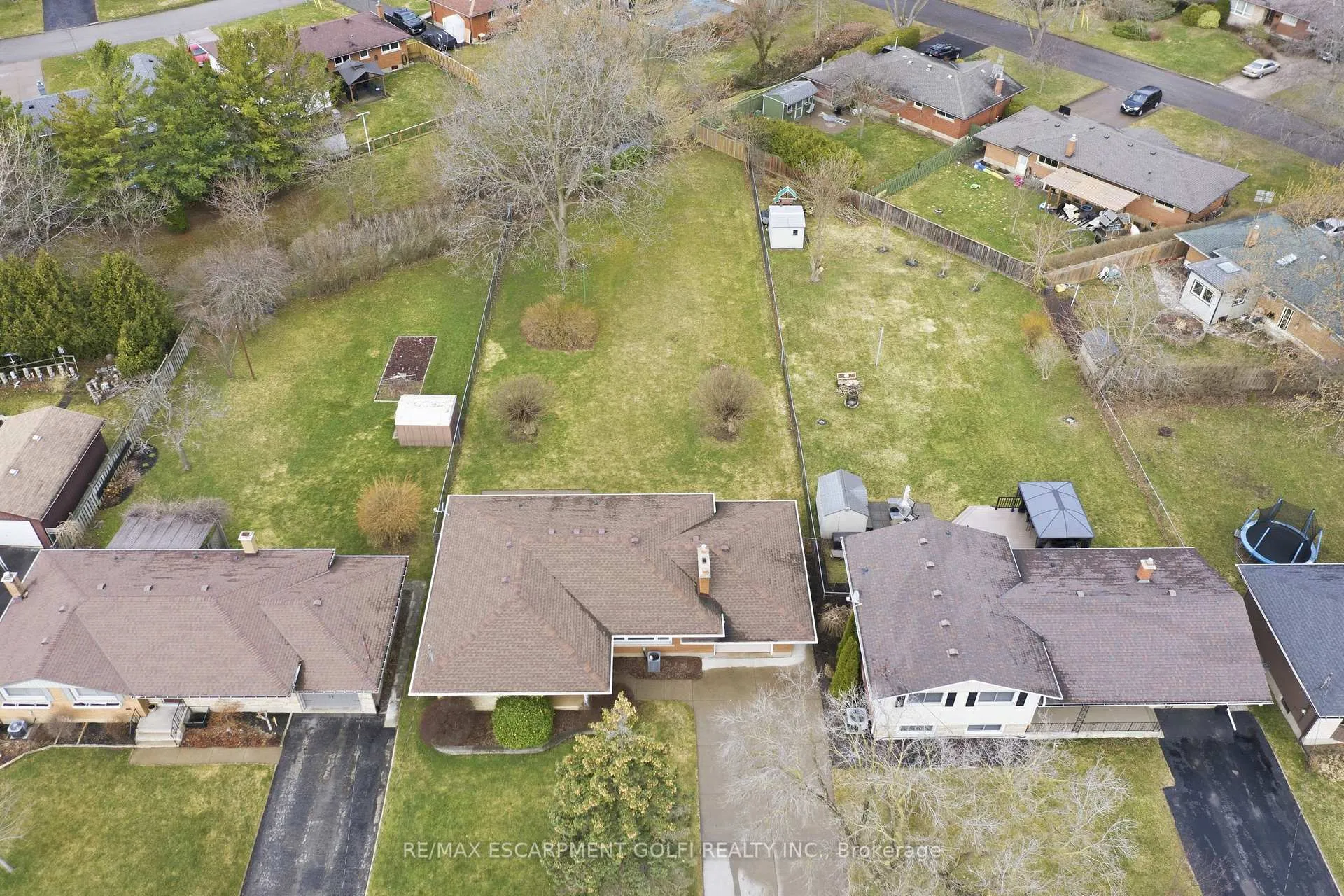 Photo 32 of 651 Niagara Street, St. Catharines, Vine/Linwell — HOMEH