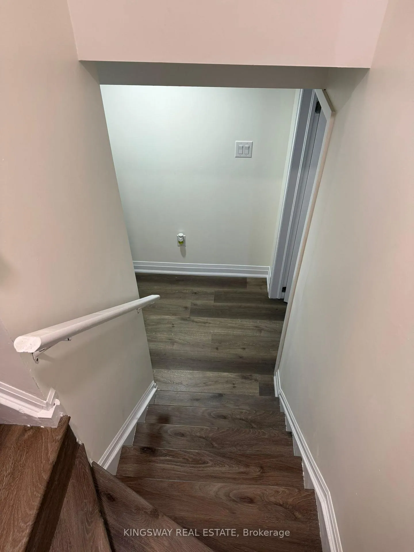 Photo 5 of 2111 Wilson Street, Innisfil, Alcona — HOMEH