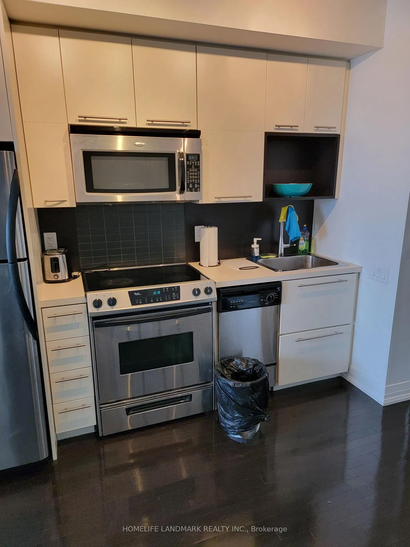 Photo 2 of Unit 1008, 21 Carlton Street, Toronto, Church-Yonge Corridor — HOMEH