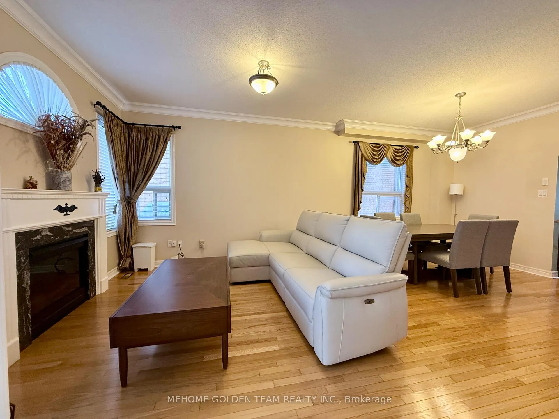 Photo 7 of 57 Ten Oaks Boulevard, Vaughan, Patterson — HOMEH