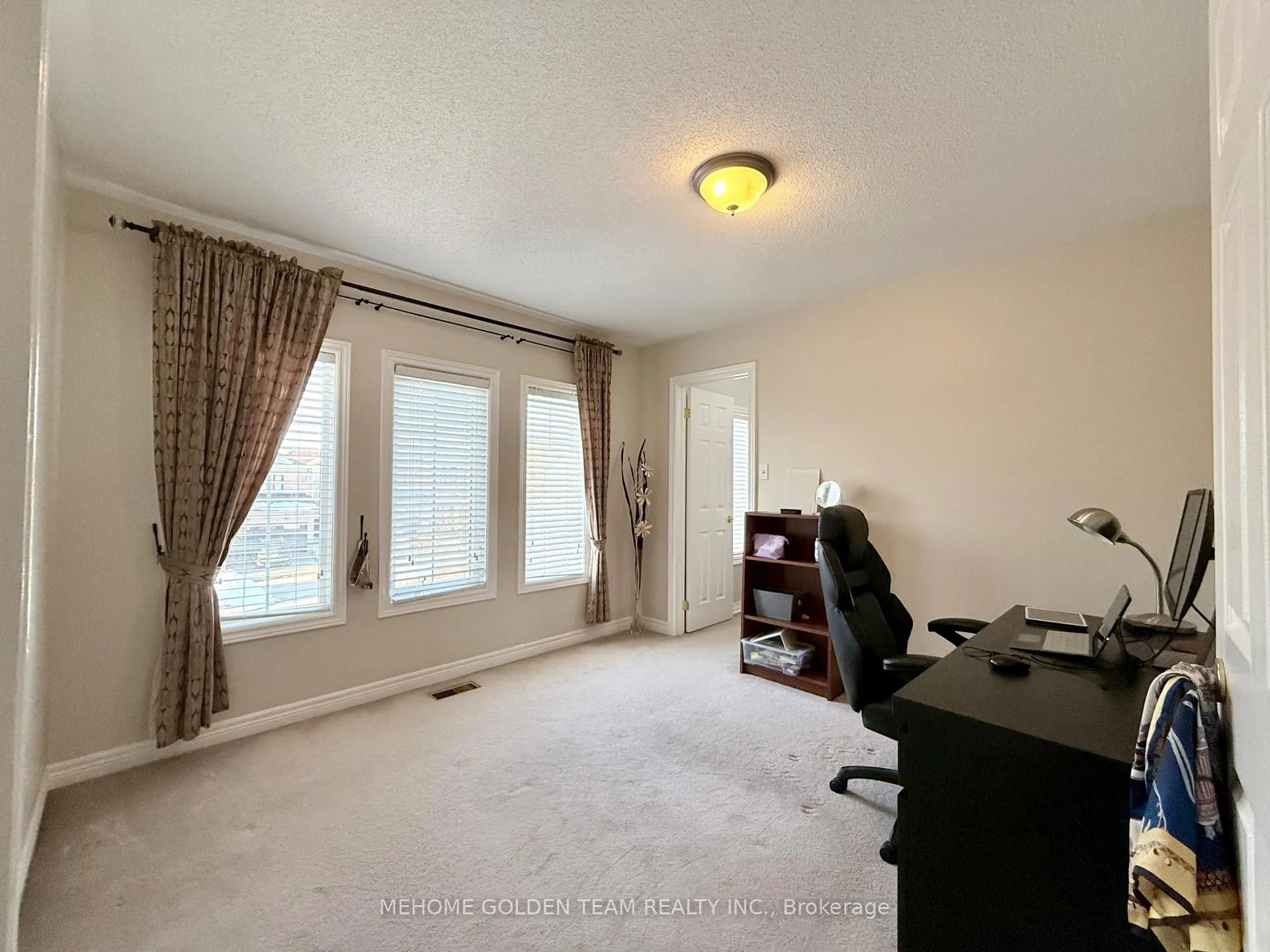 Photo 17 of 57 Ten Oaks Boulevard, Vaughan, Patterson — HOMEH