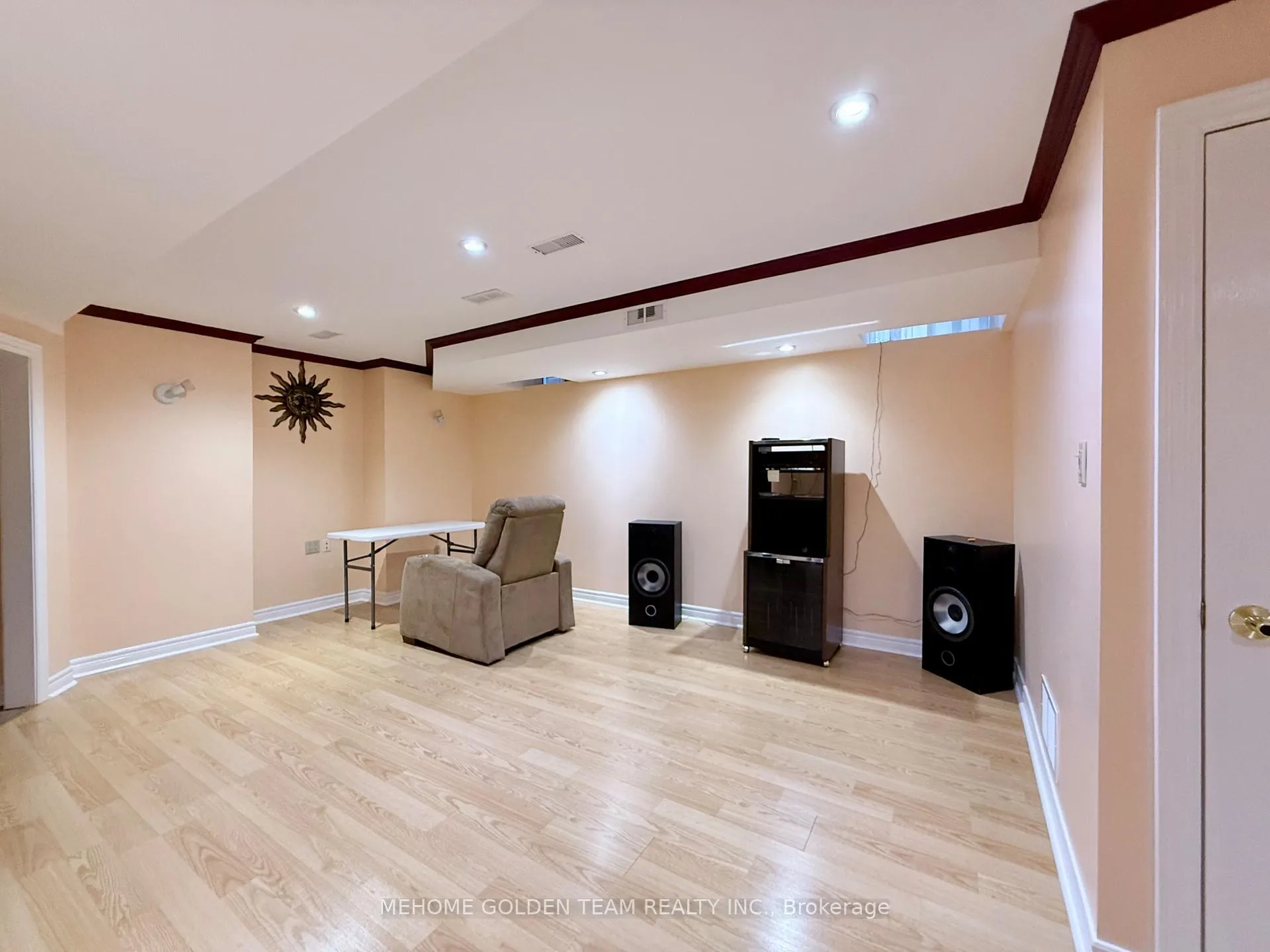 Photo 25 of 57 Ten Oaks Boulevard, Vaughan, Patterson — HOMEH