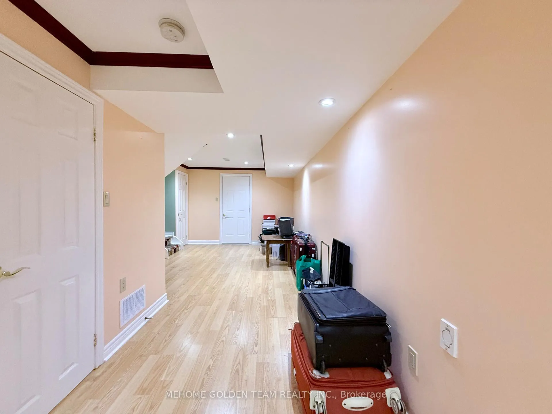 Photo 26 of 57 Ten Oaks Boulevard, Vaughan, Patterson — HOMEH