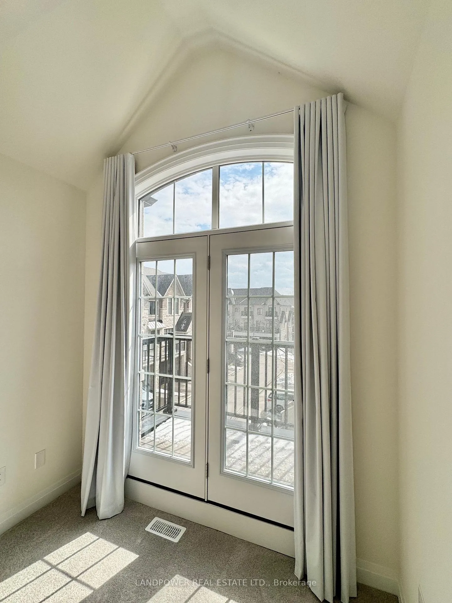 Photo 22 of 4181 Major Mackenzie Drive E, Markham, Angus Glen — HOMEH
