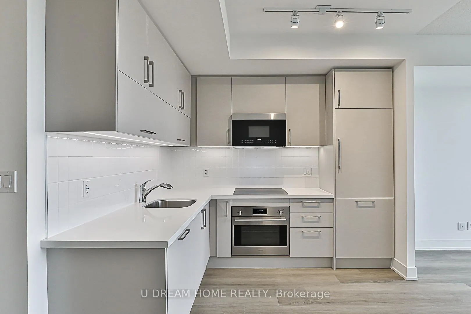 Photo 6 of Unit 512, 38 Andre De Grasse Street, Markham, Unionville — HOMEH