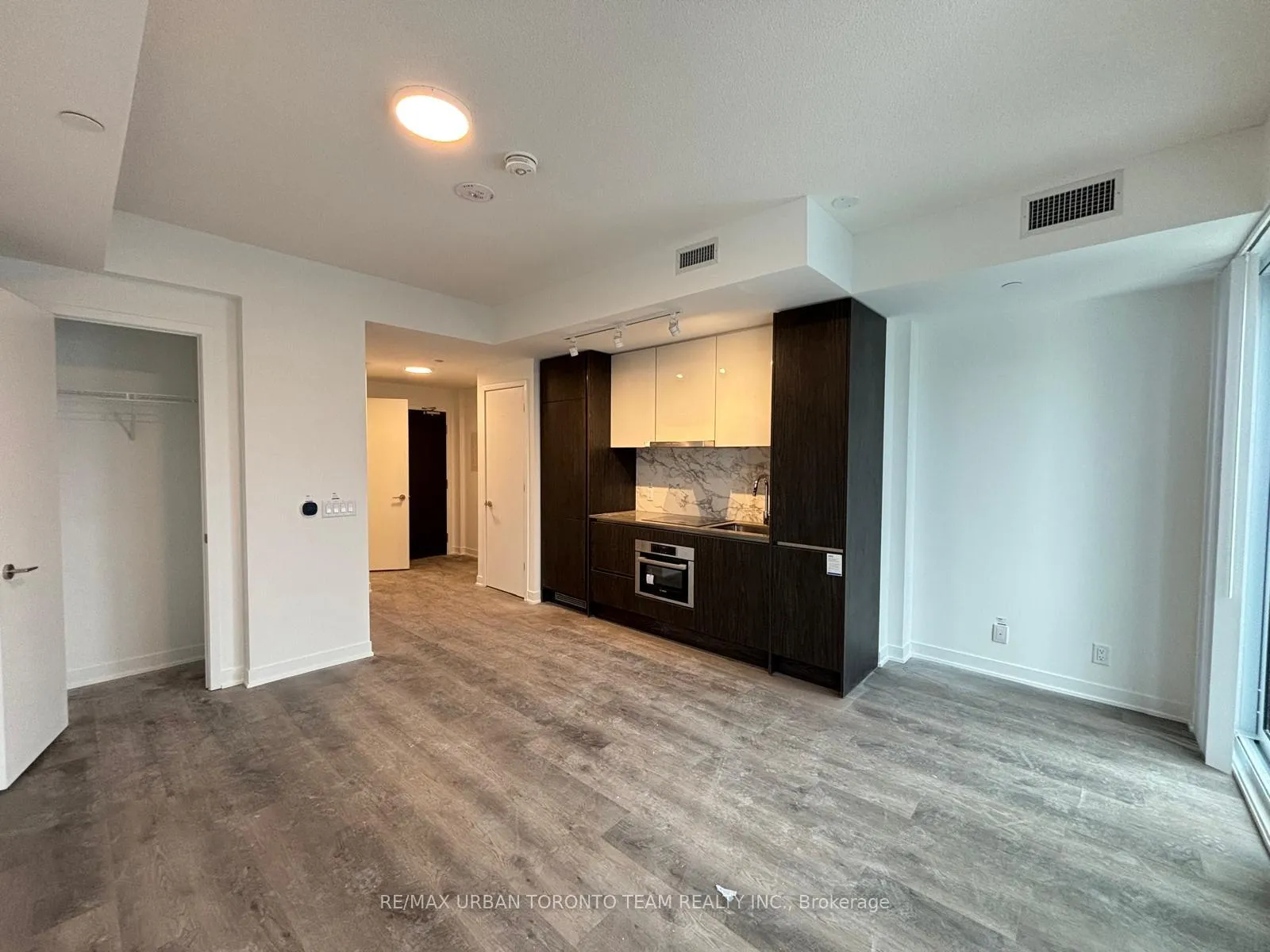Photo 3 of Unit 2711, 180 Front Street E, Toronto, Moss Park — HOMEH