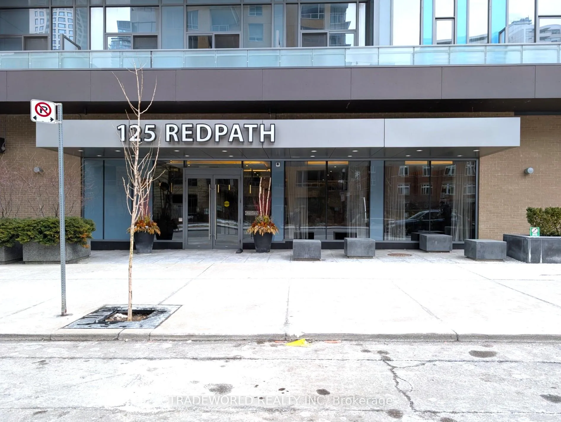 Photo 2 of Unit 1209, 125 Redpath Avenue, Toronto, Mount Pleasant West — HOMEH