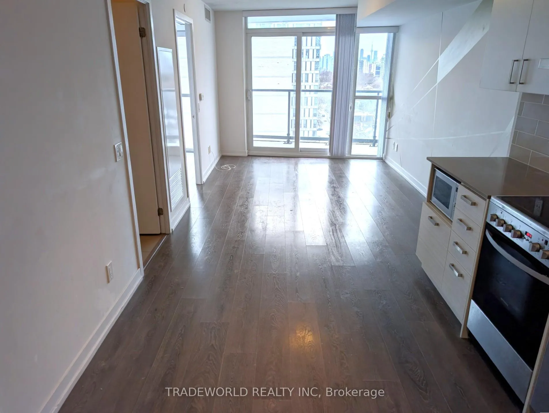 Photo 3 of Unit 1209, 125 Redpath Avenue, Toronto, Mount Pleasant West — HOMEH
