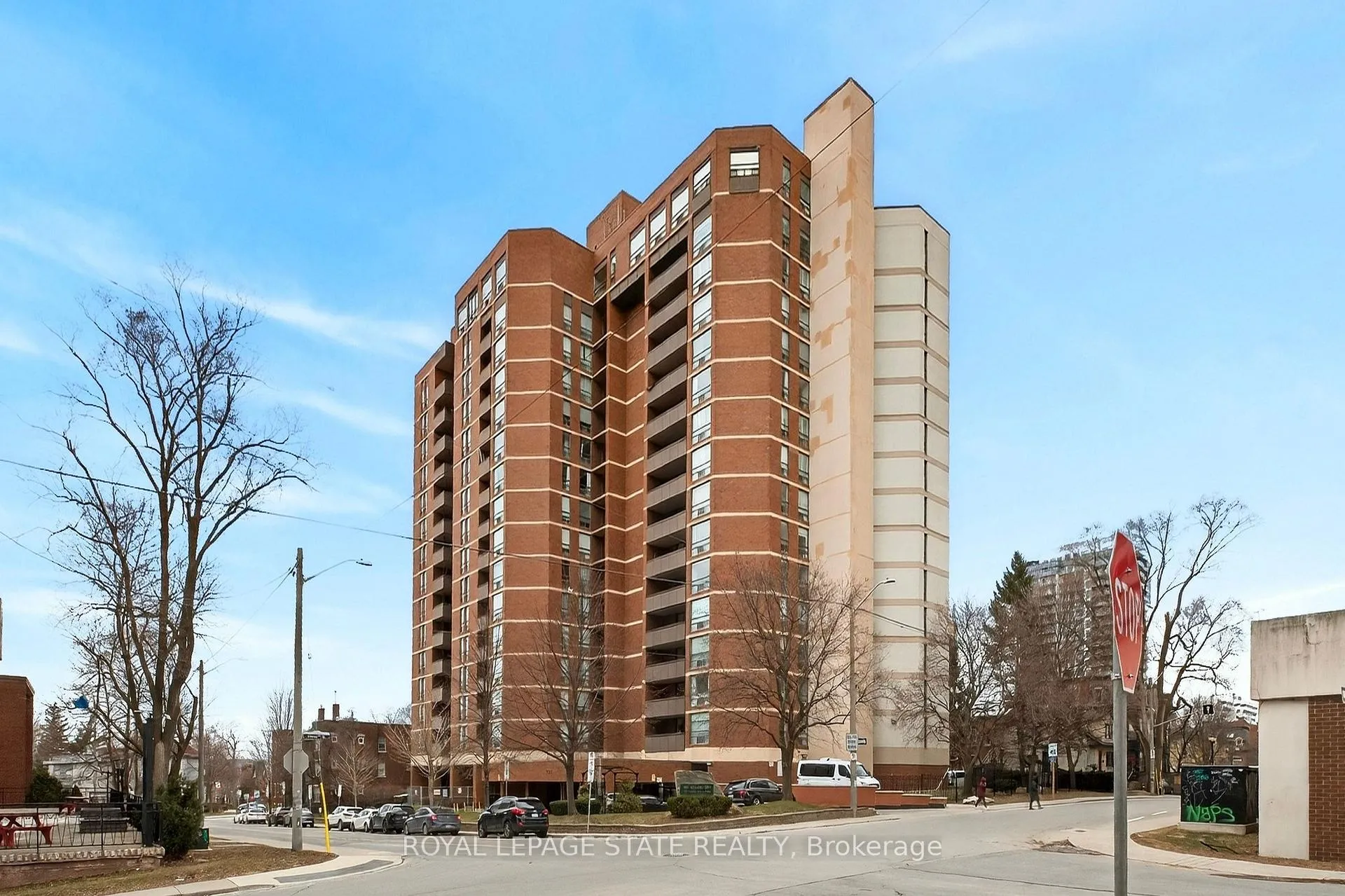 Front of Unit 1003, 222 Jackson Street W