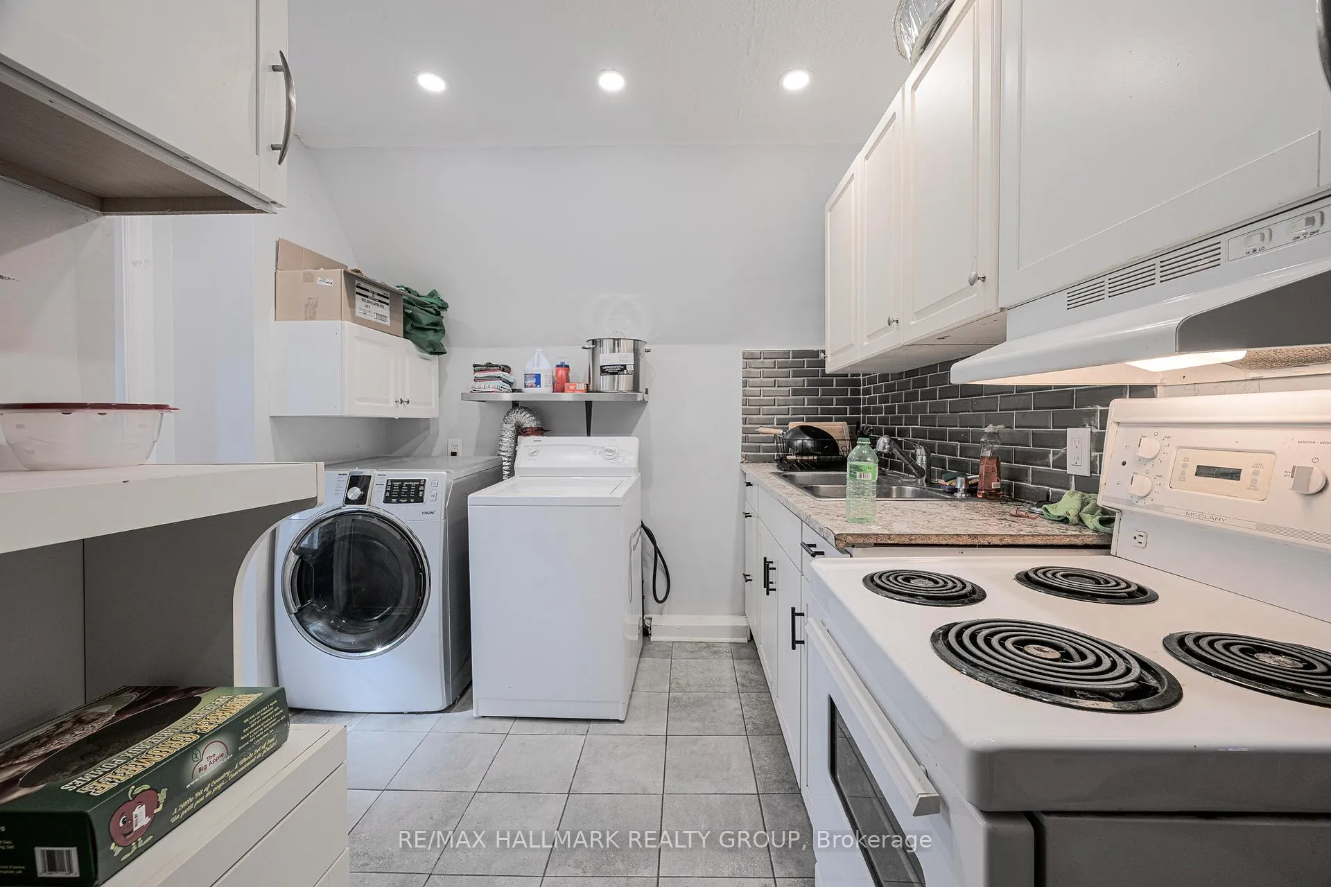 Photo 6 of Unit 1, 5561 Manotick Main Street, Ottawa, Manotick Village & Manotick Estates — HOMEH