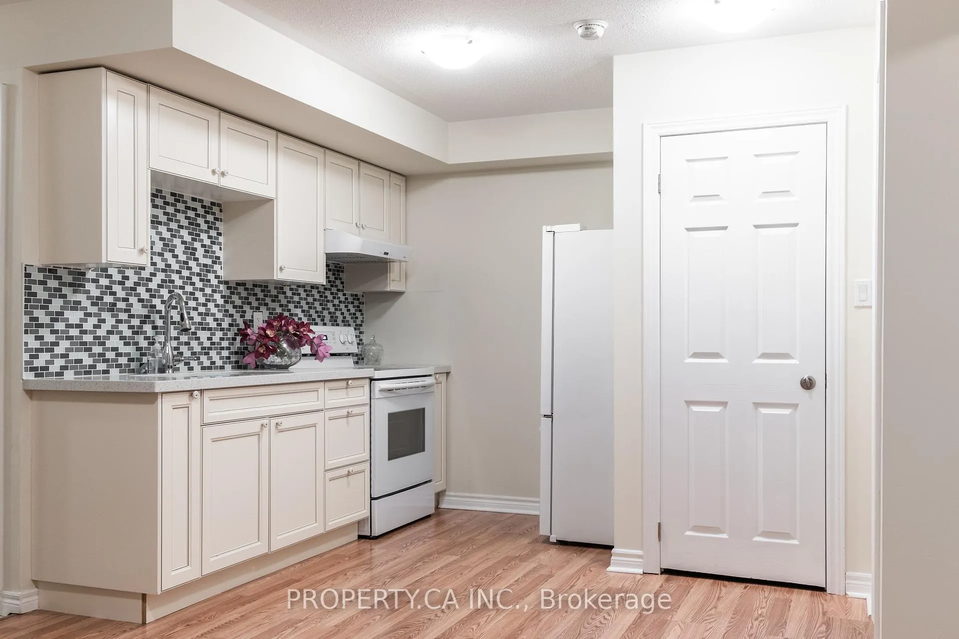 Photo 1 of Unit Lower, 70 Grand Trunk Avenue, Vaughan, Patterson — HOMEH