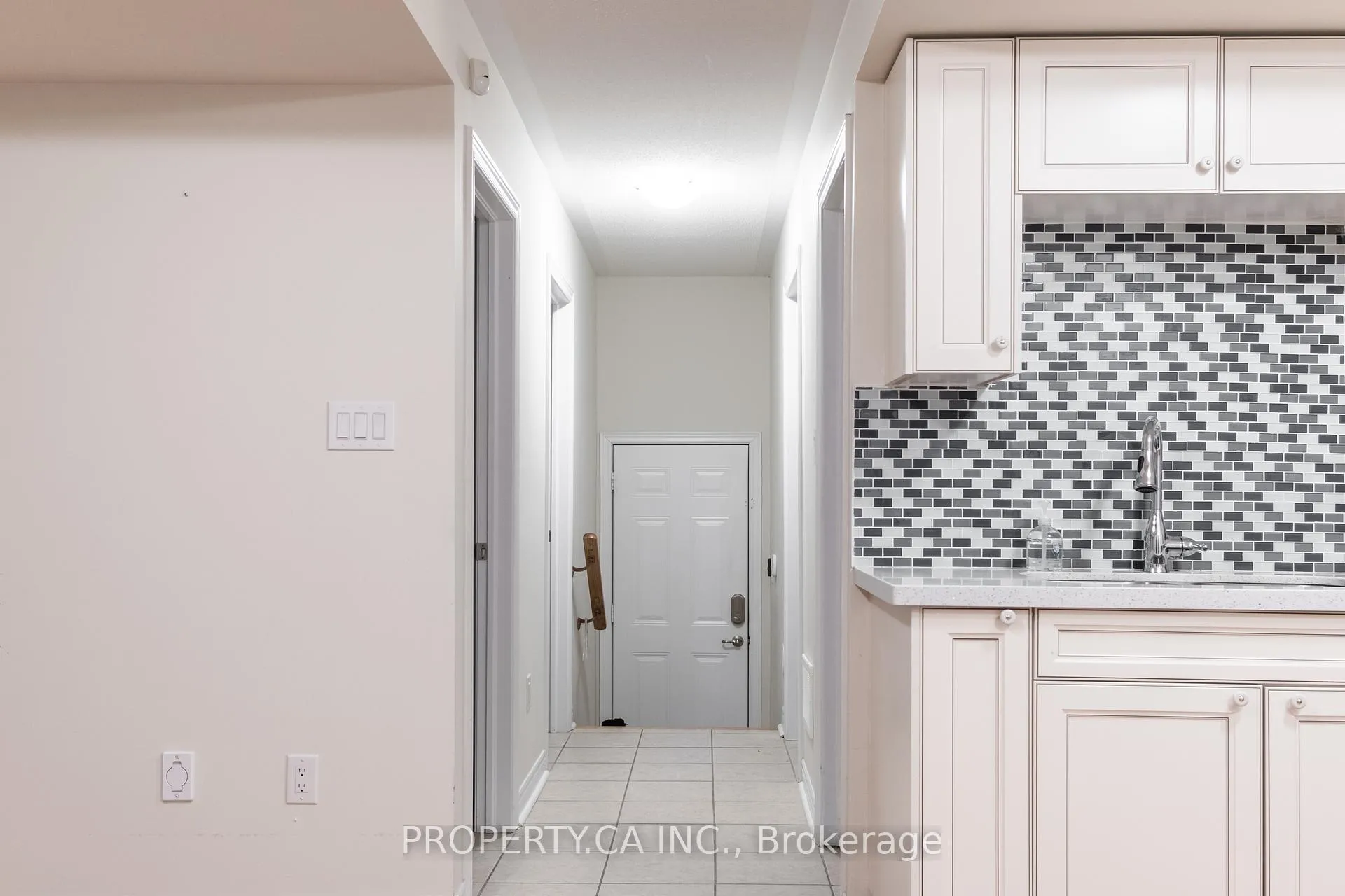 Photo 7 of Unit Lower, 70 Grand Trunk Avenue, Vaughan, Patterson — HOMEH