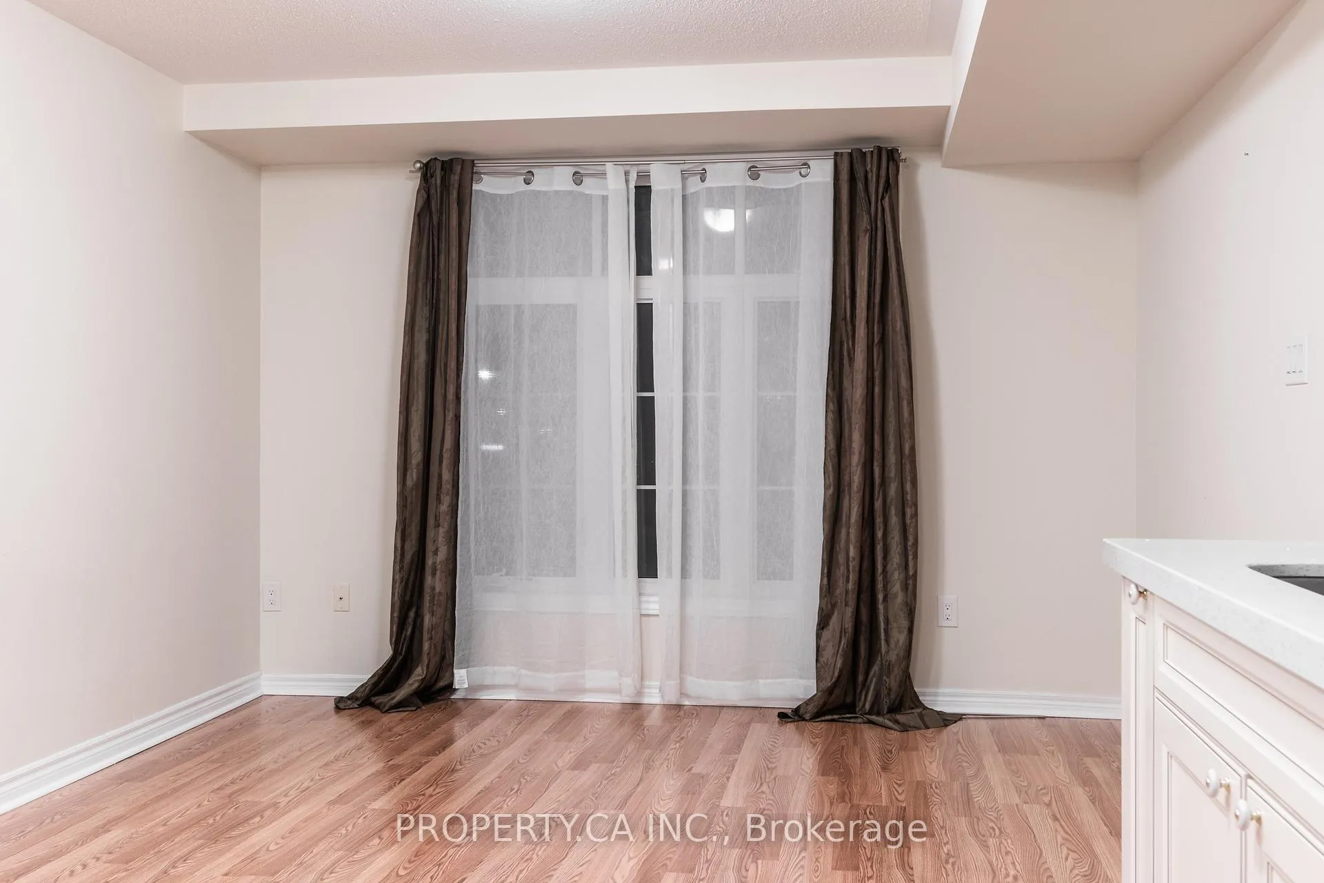 Photo 12 of Unit Lower, 70 Grand Trunk Avenue, Vaughan, Patterson — HOMEH