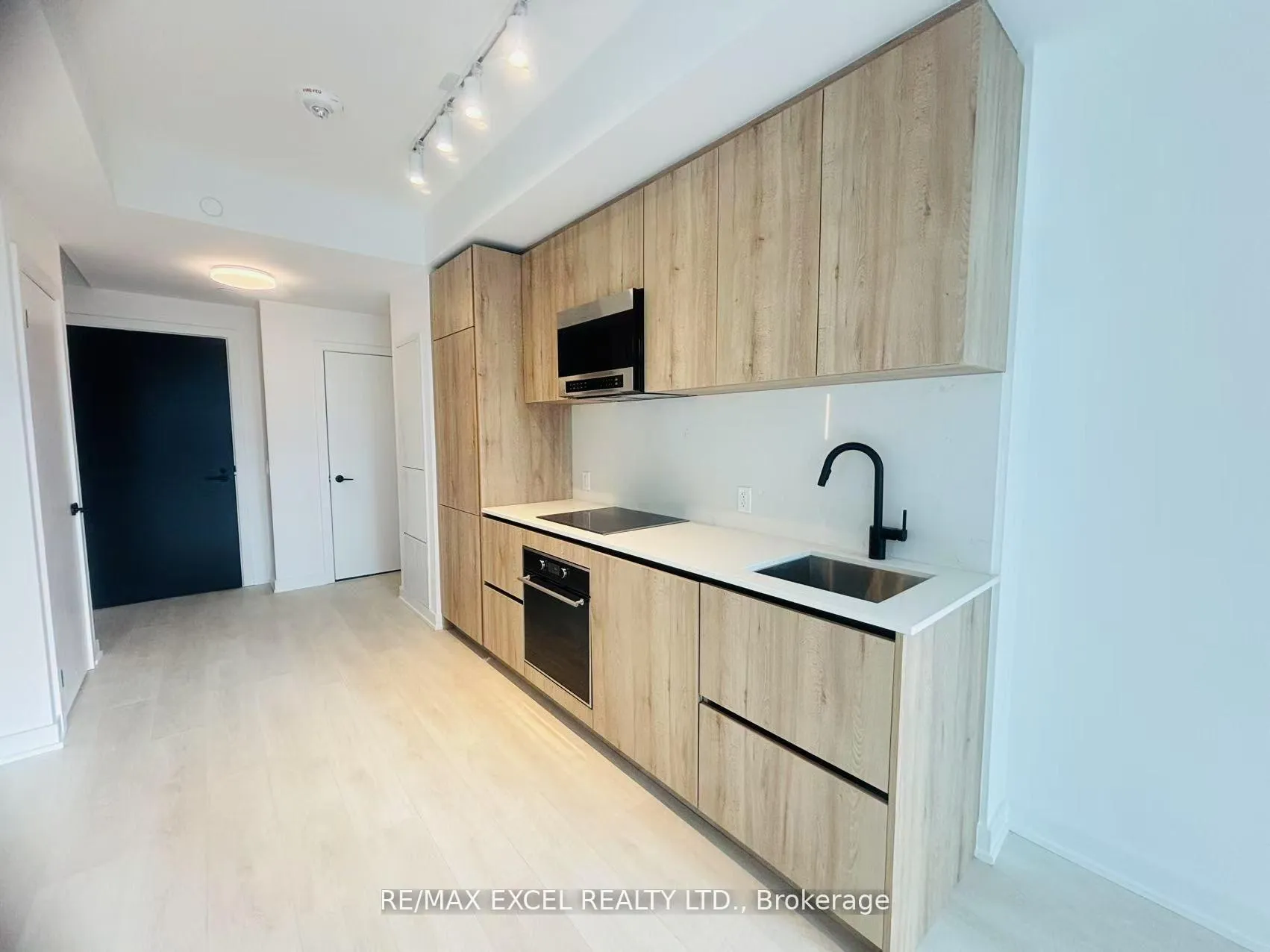 Photo 9 of Unit 3404S, 127 Broadway Avenue, Toronto, Mount Pleasant West — HOMEH