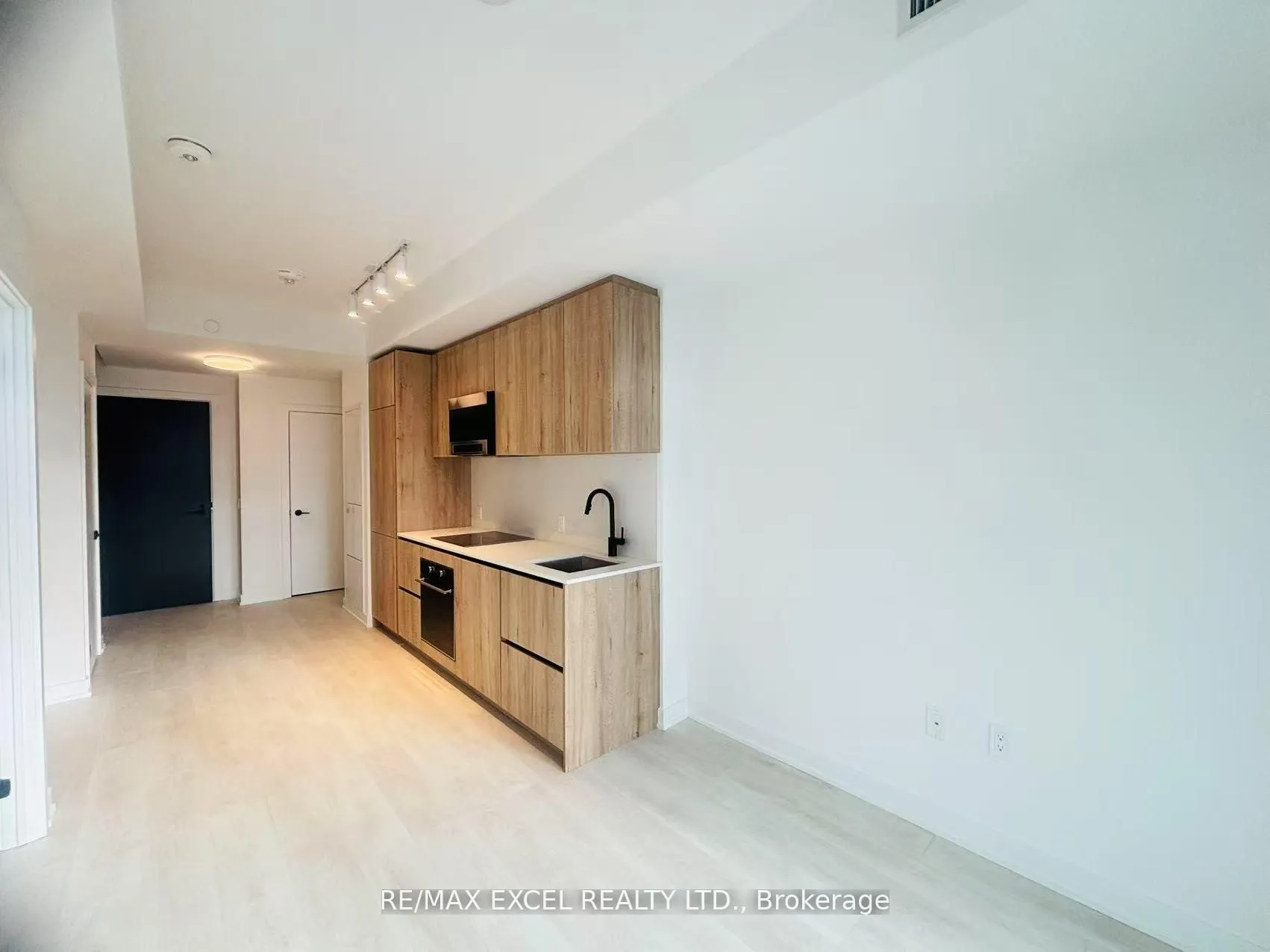 Photo 10 of Unit 3404S, 127 Broadway Avenue, Toronto, Mount Pleasant West — HOMEH