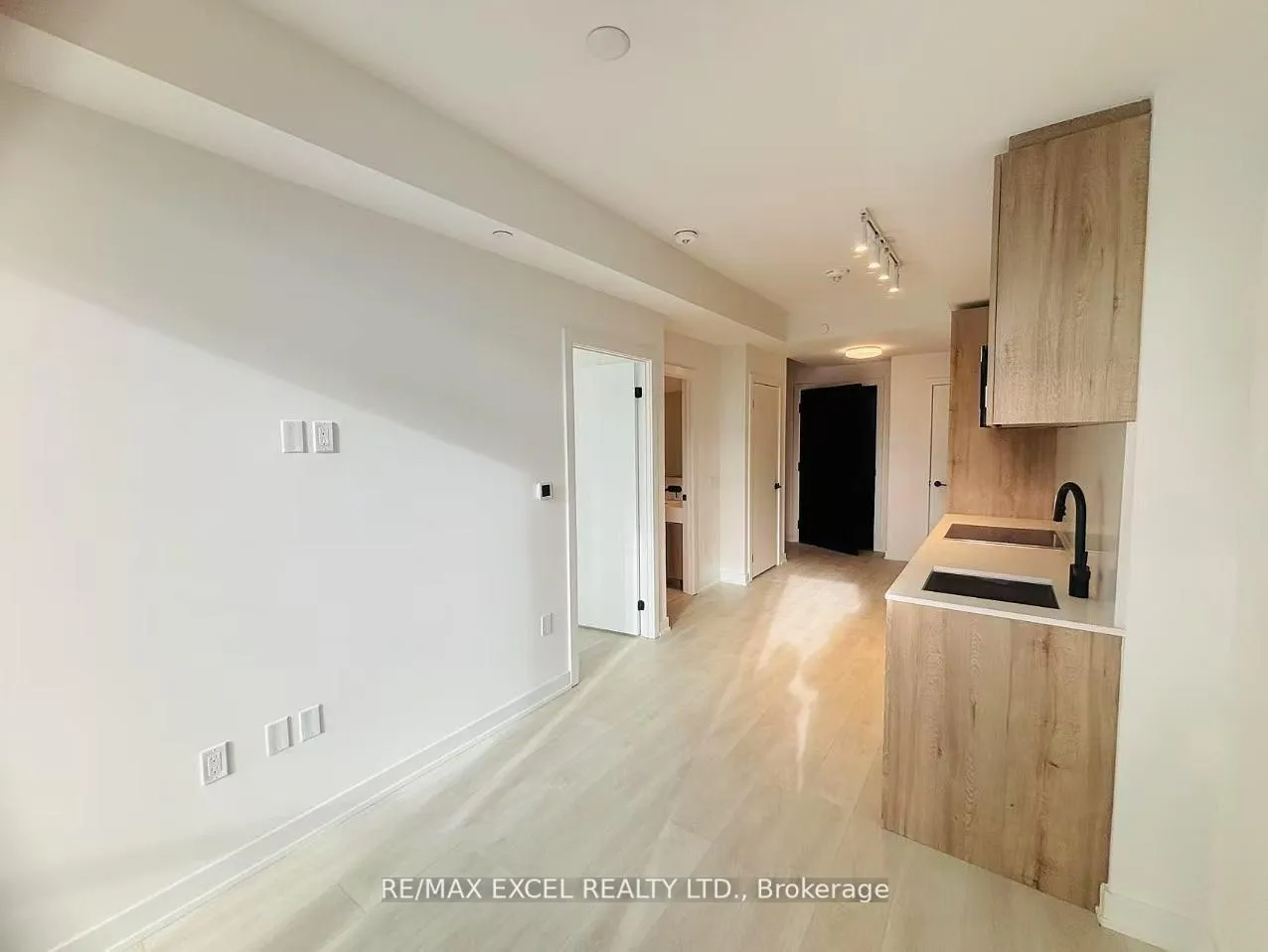 Photo 12 of Unit 3404S, 127 Broadway Avenue, Toronto, Mount Pleasant West — HOMEH