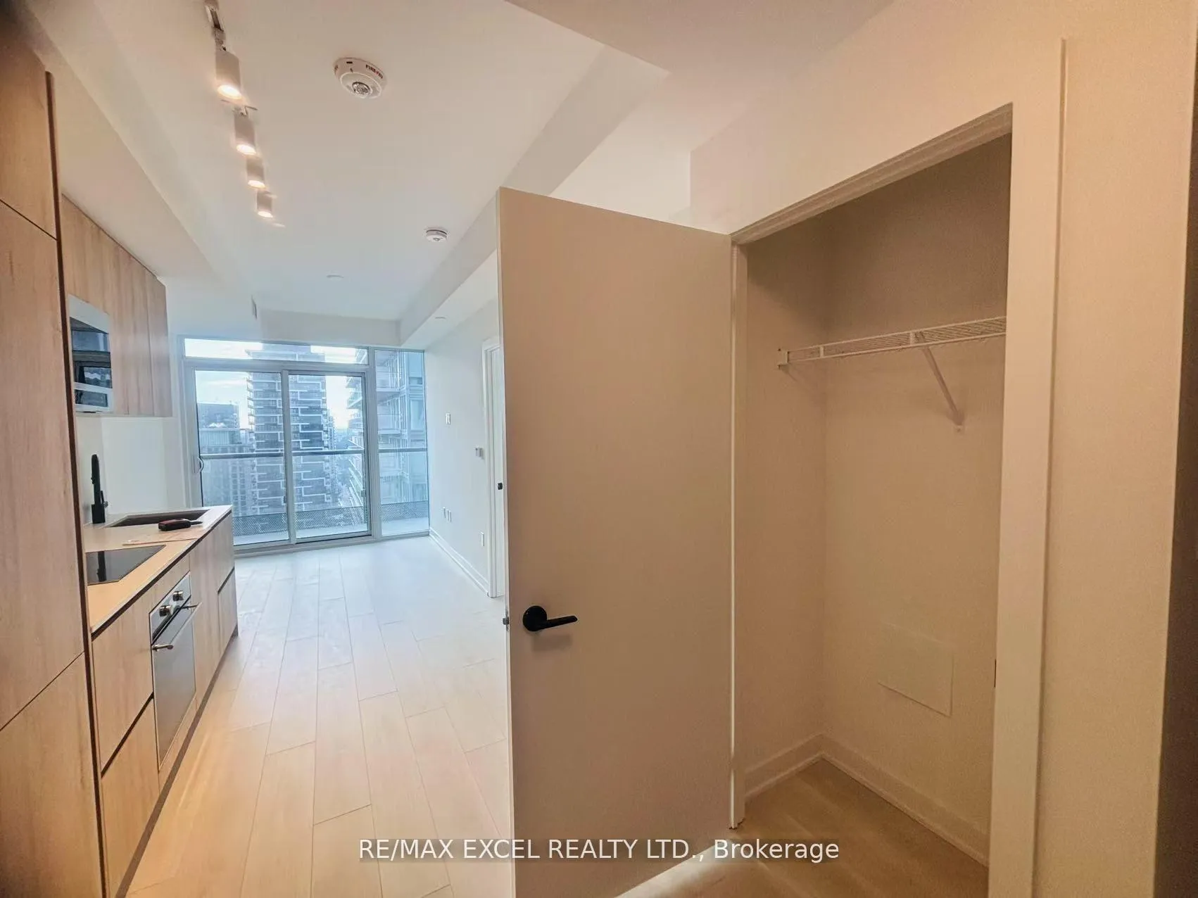 Photo 14 of Unit 3404S, 127 Broadway Avenue, Toronto, Mount Pleasant West — HOMEH