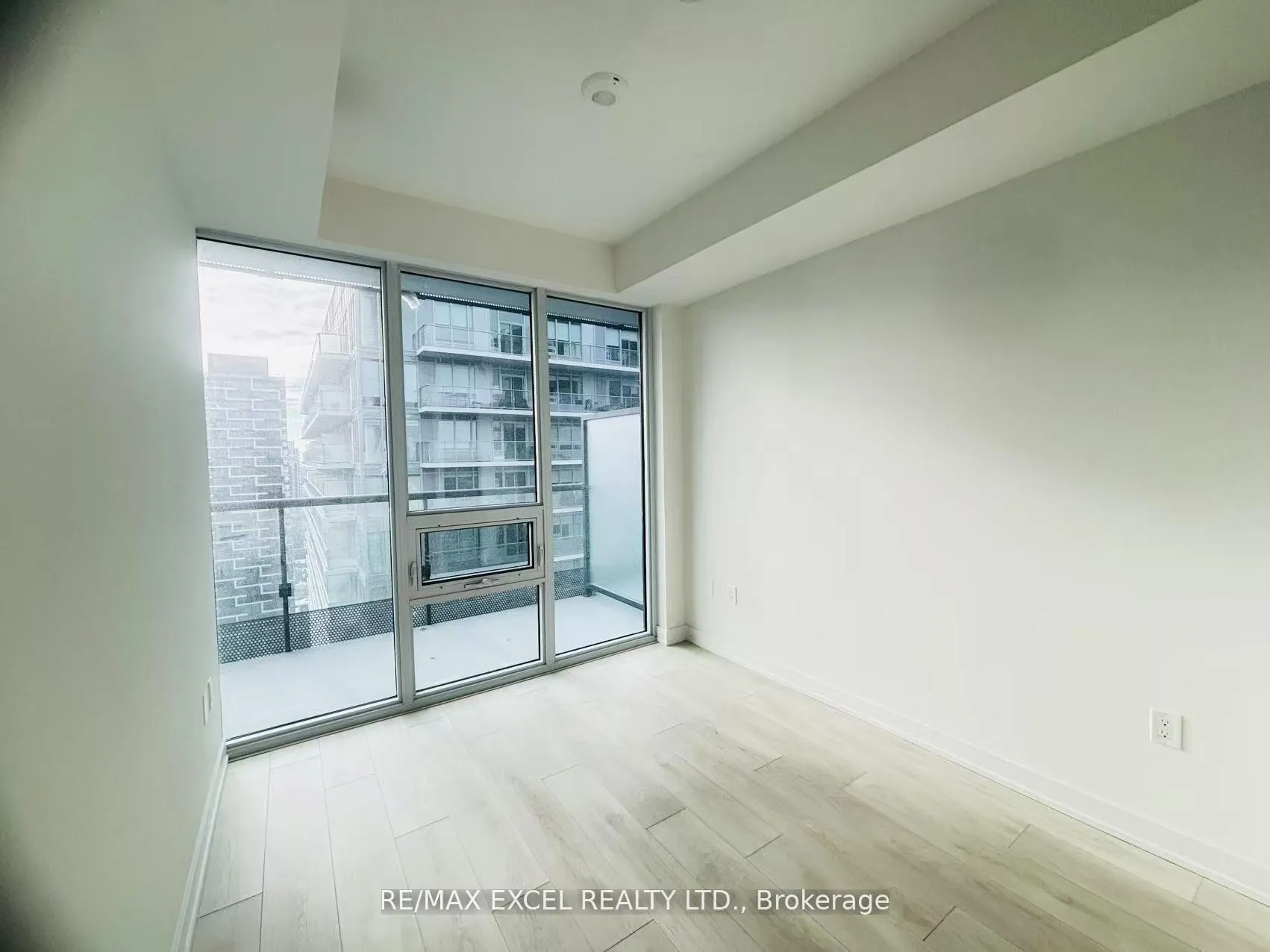 Photo 15 of Unit 3404S, 127 Broadway Avenue, Toronto, Mount Pleasant West — HOMEH