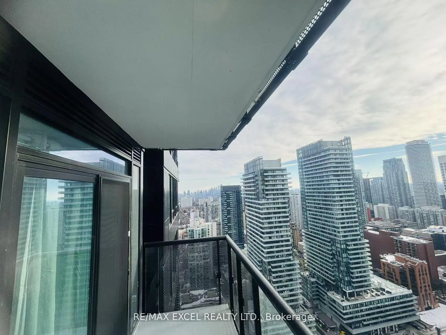 Photo 19 of Unit 3404S, 127 Broadway Avenue, Toronto, Mount Pleasant West — HOMEH