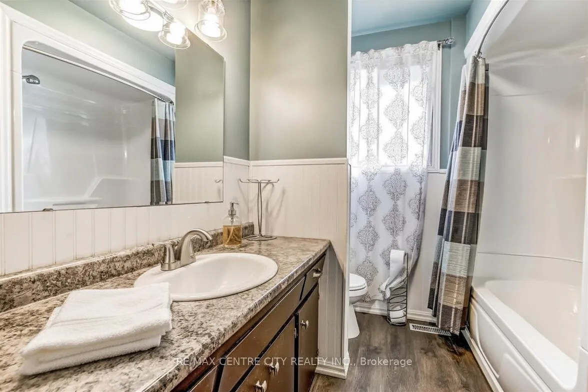 Photo 15 of 124 Fairview Avenue, St. Thomas — HOMEH