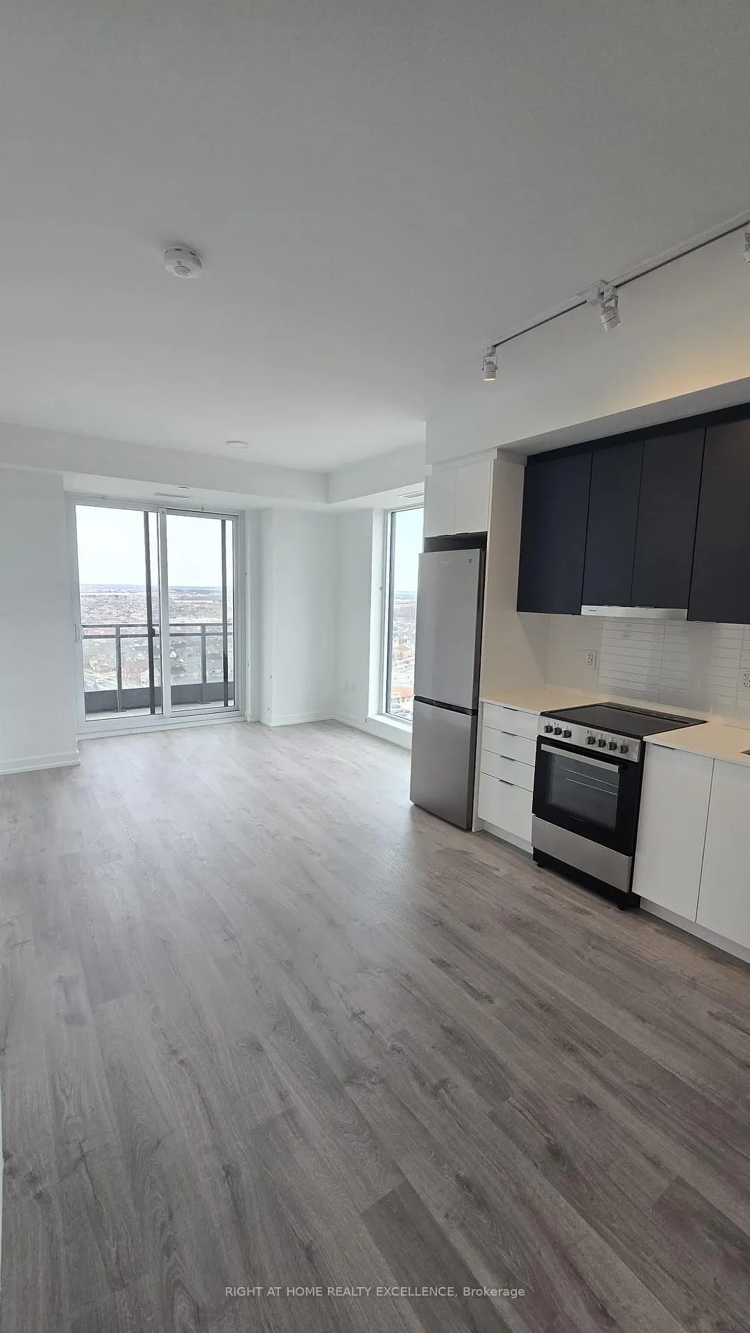 Photo 4 of Unit A-2109, 9763 Markham Road, Markham, Greensborough — HOMEH