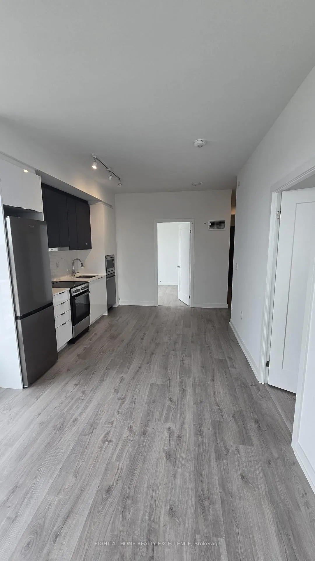 Photo 5 of Unit A-2109, 9763 Markham Road, Markham, Greensborough — HOMEH