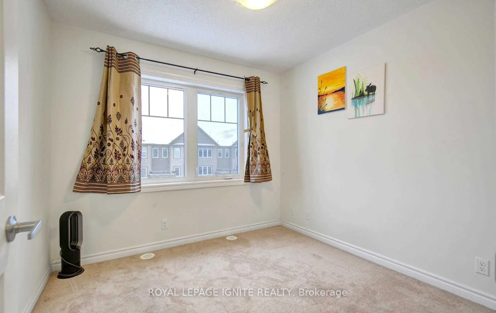 Photo 11 of 57 Far North Court, Oshawa, Windfields — HOMEH