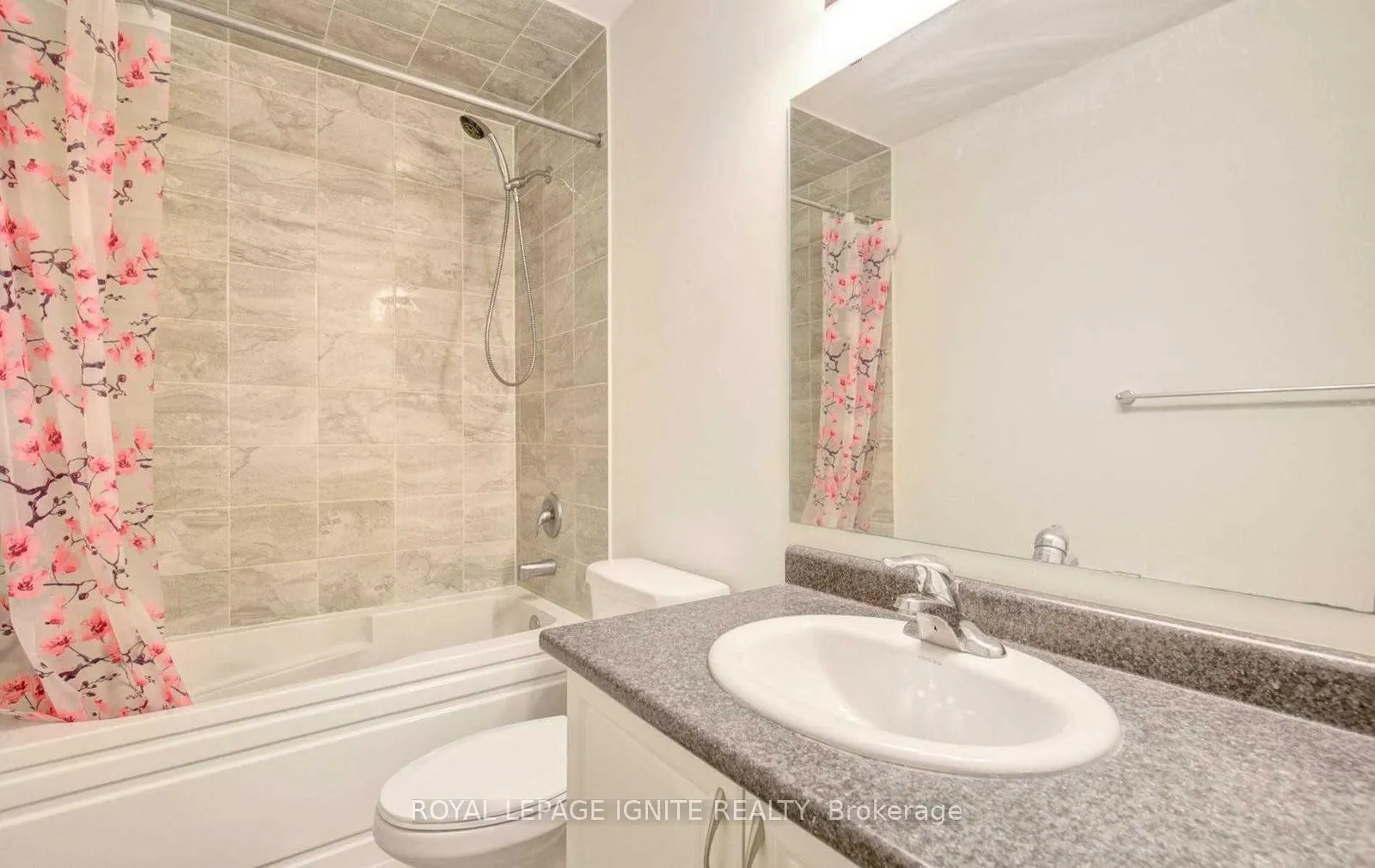 Photo 13 of 57 Far North Court, Oshawa, Windfields — HOMEH