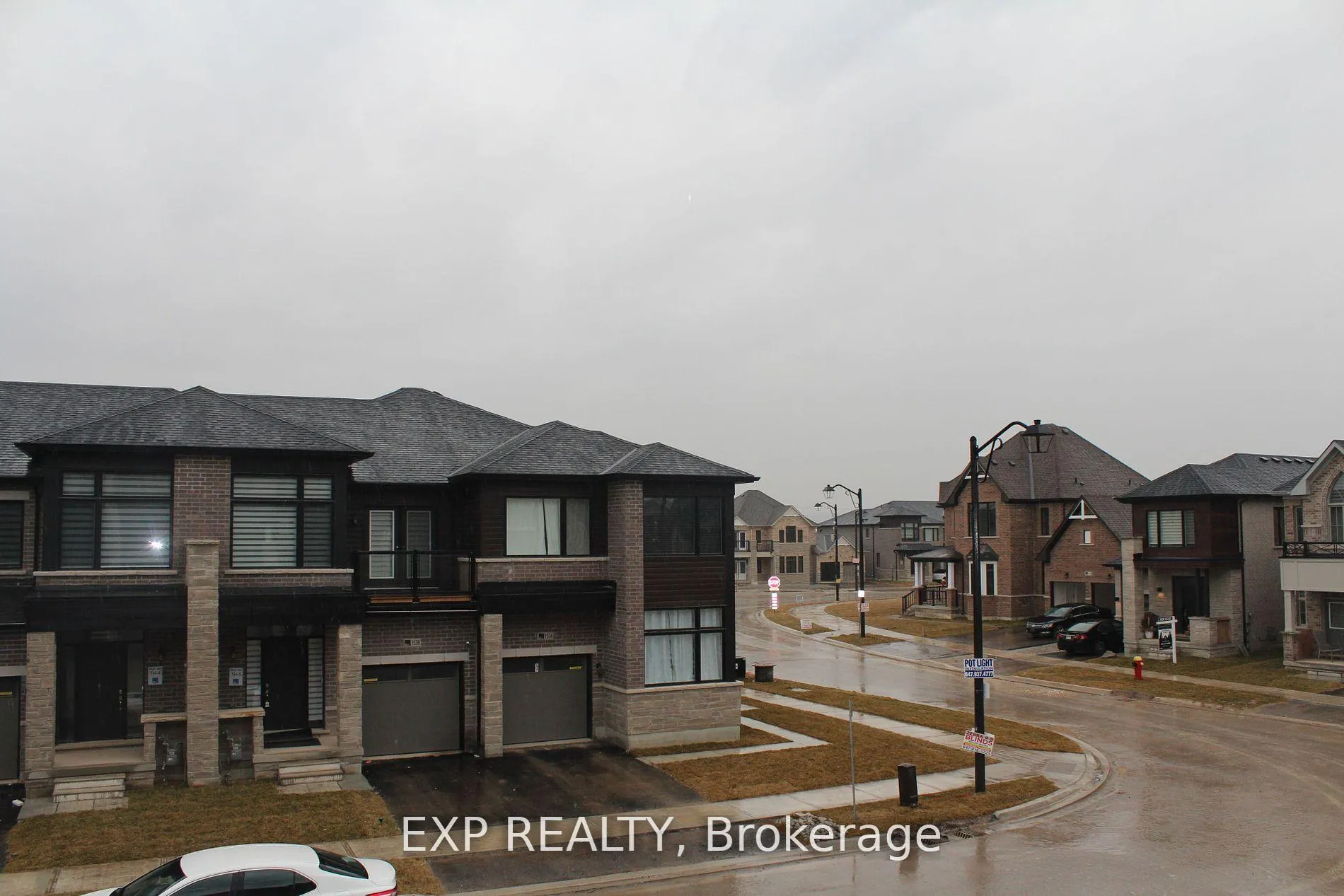 Front of 1541 Labine Point E