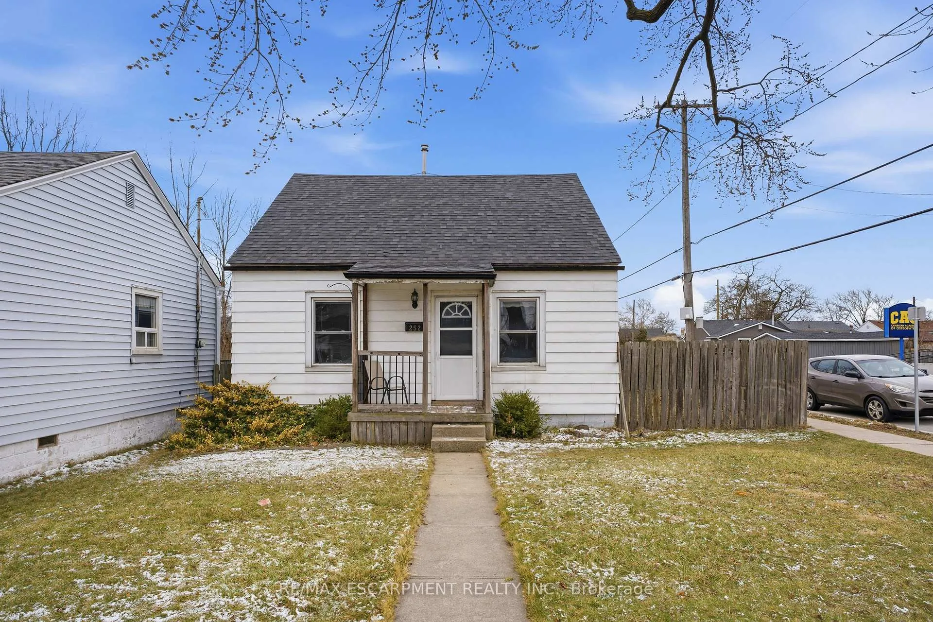 Photo 3 of 252 Ivon Avenue, Hamilton, Normanhurst — HOMEH