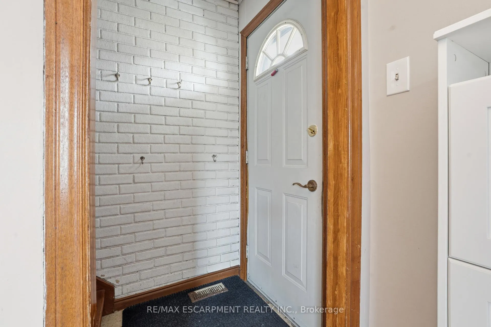 Photo 5 of 252 Ivon Avenue, Hamilton, Normanhurst — HOMEH