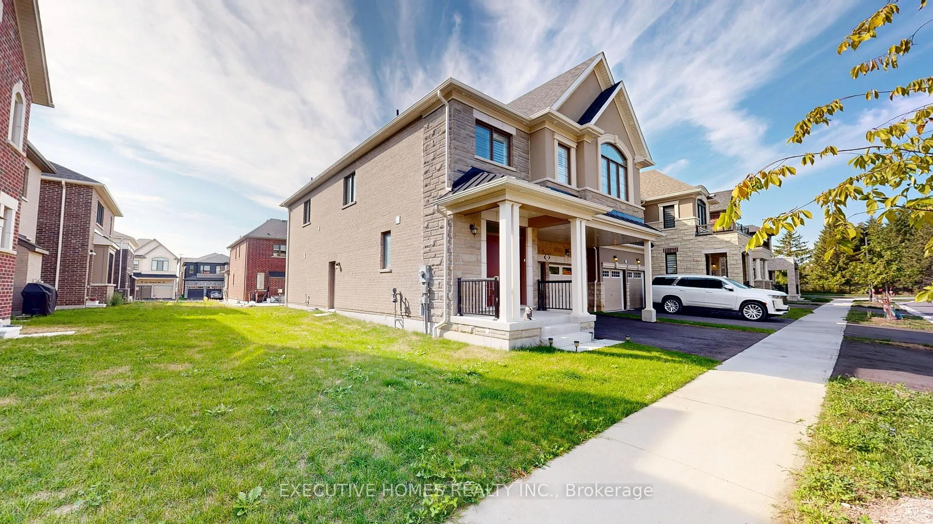 Photo 2 of 2885 Foxden Square, Pickering, Rural Pickering — HOMEH