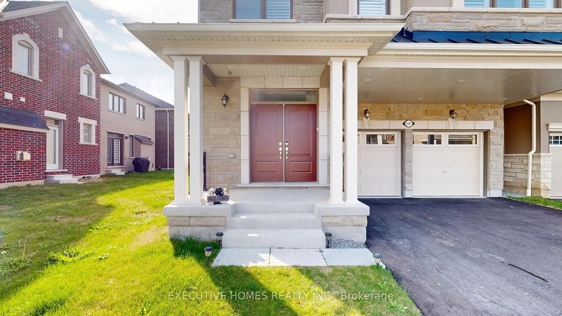 Photo 3 of 2885 Foxden Square, Pickering, Rural Pickering — HOMEH