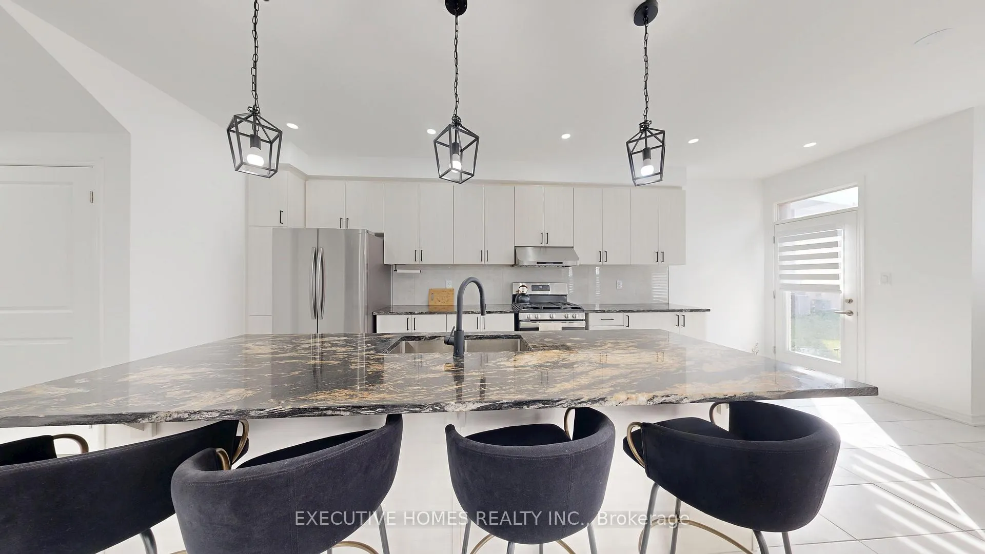 Photo 15 of 2885 Foxden Square, Pickering, Rural Pickering — HOMEH
