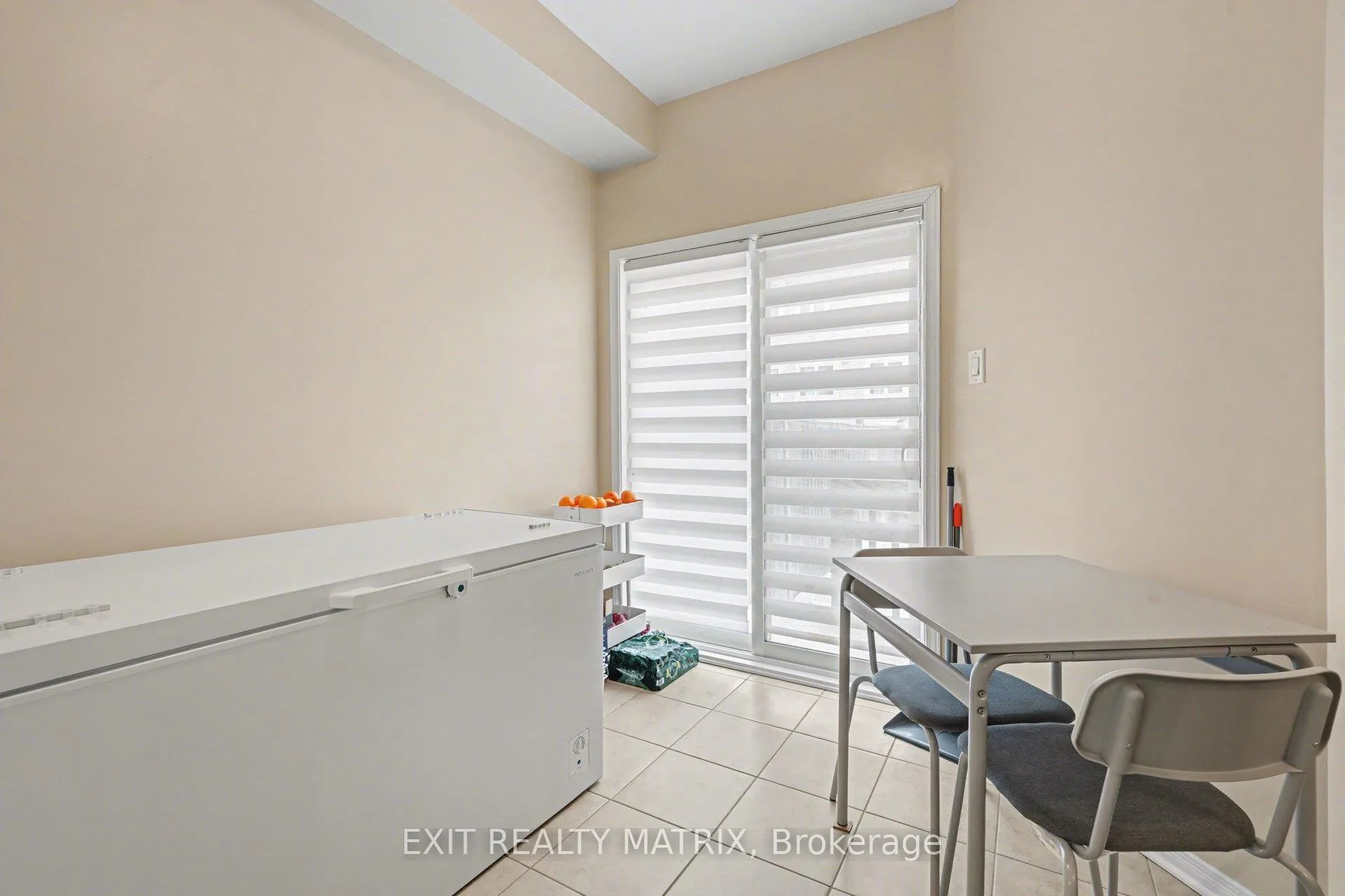Photo 10 of 233 Losino Crescent, Ottawa, Kanata - Emerald Meadows/Trailwest — HOMEH